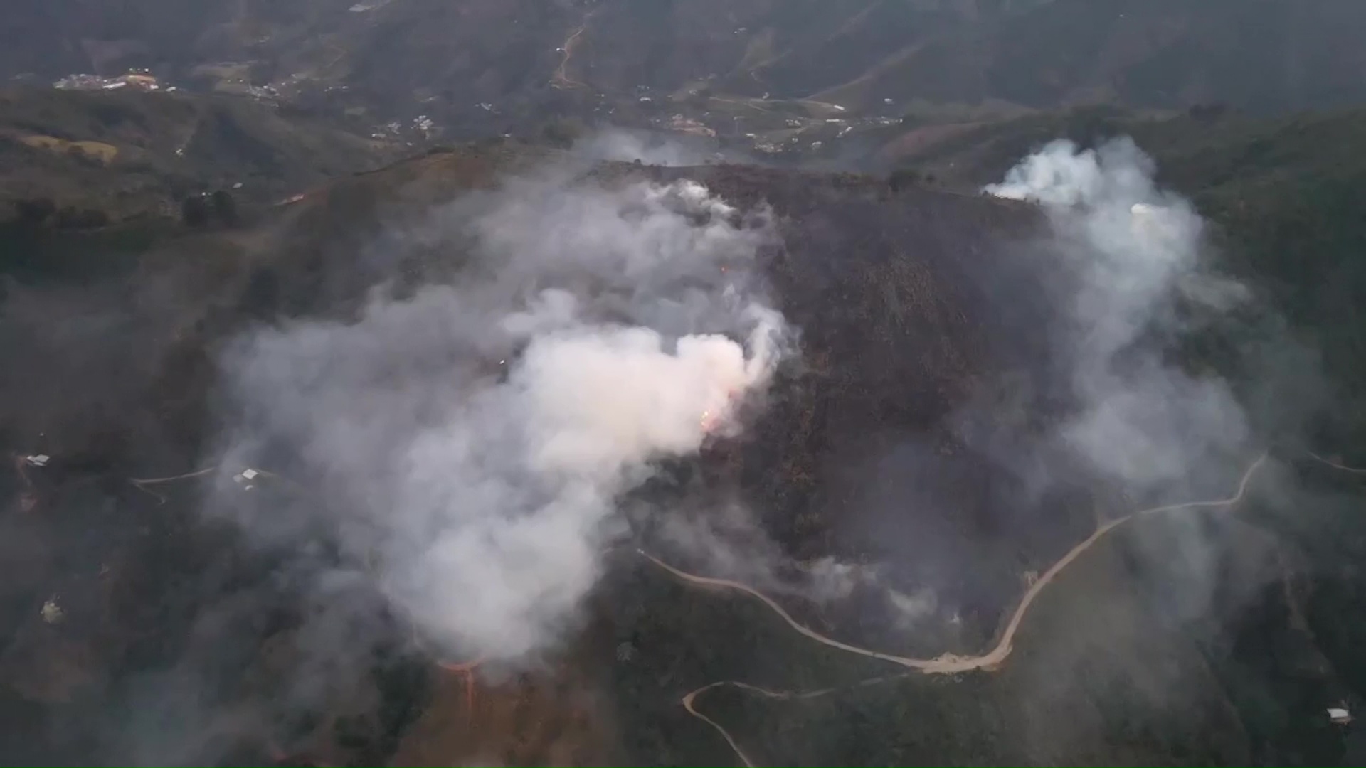 Más de 20 hectáreas de bosque quemadas