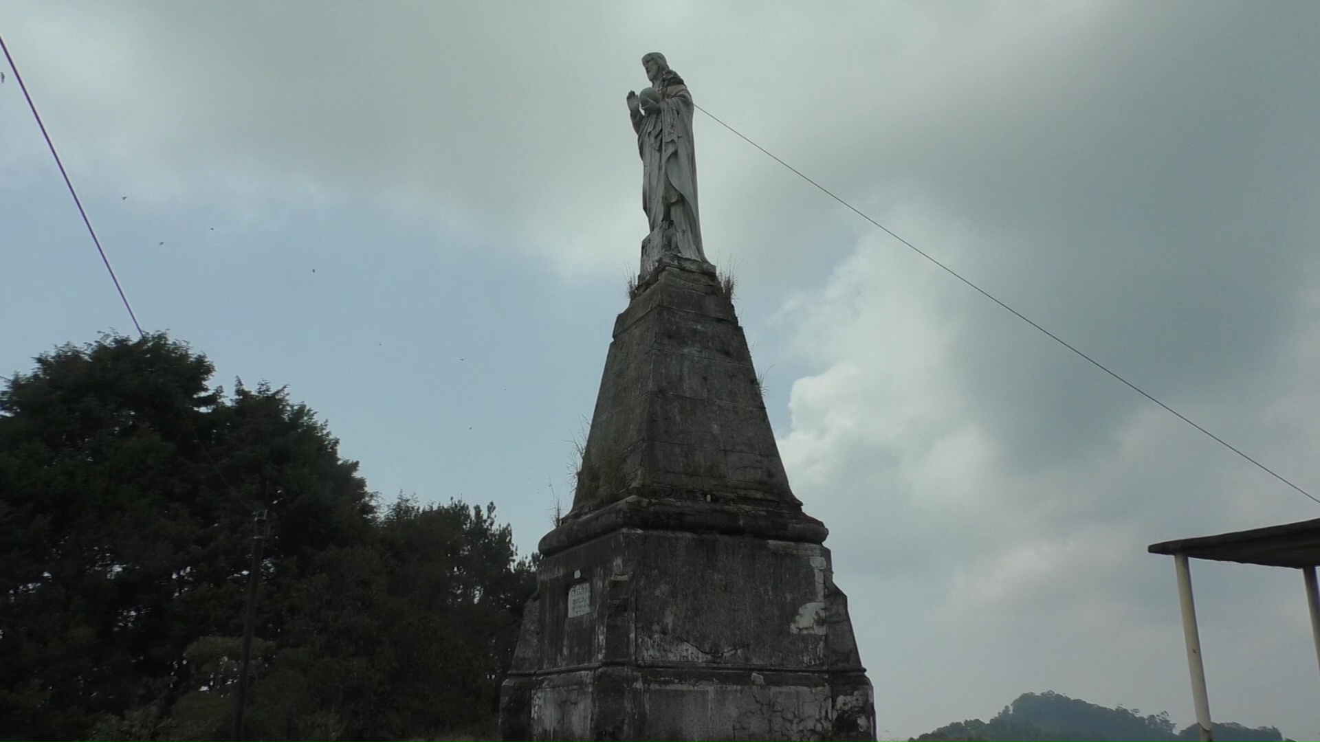 Van a restaurar a cristo con 100 años