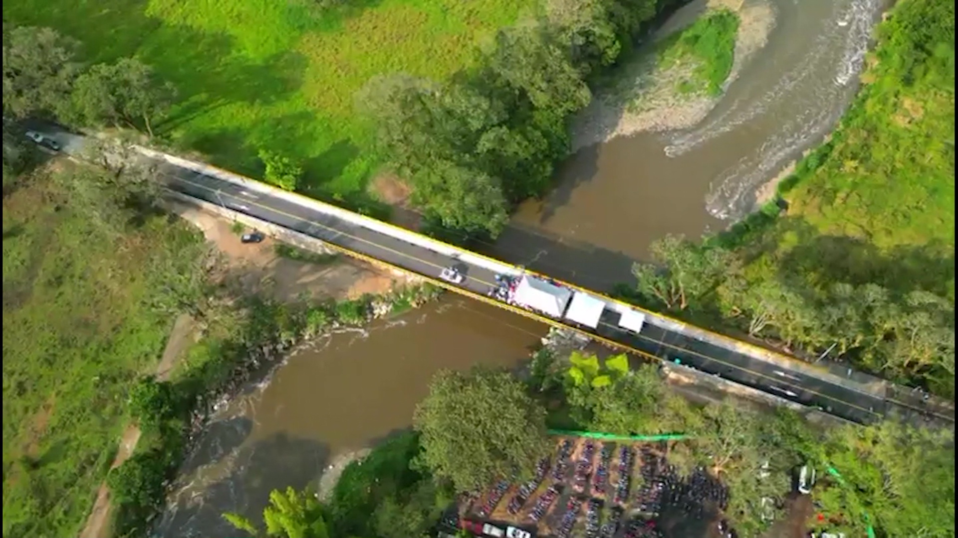 Nuevo puente conecta cinco veredas con zona urbana de Barbosa