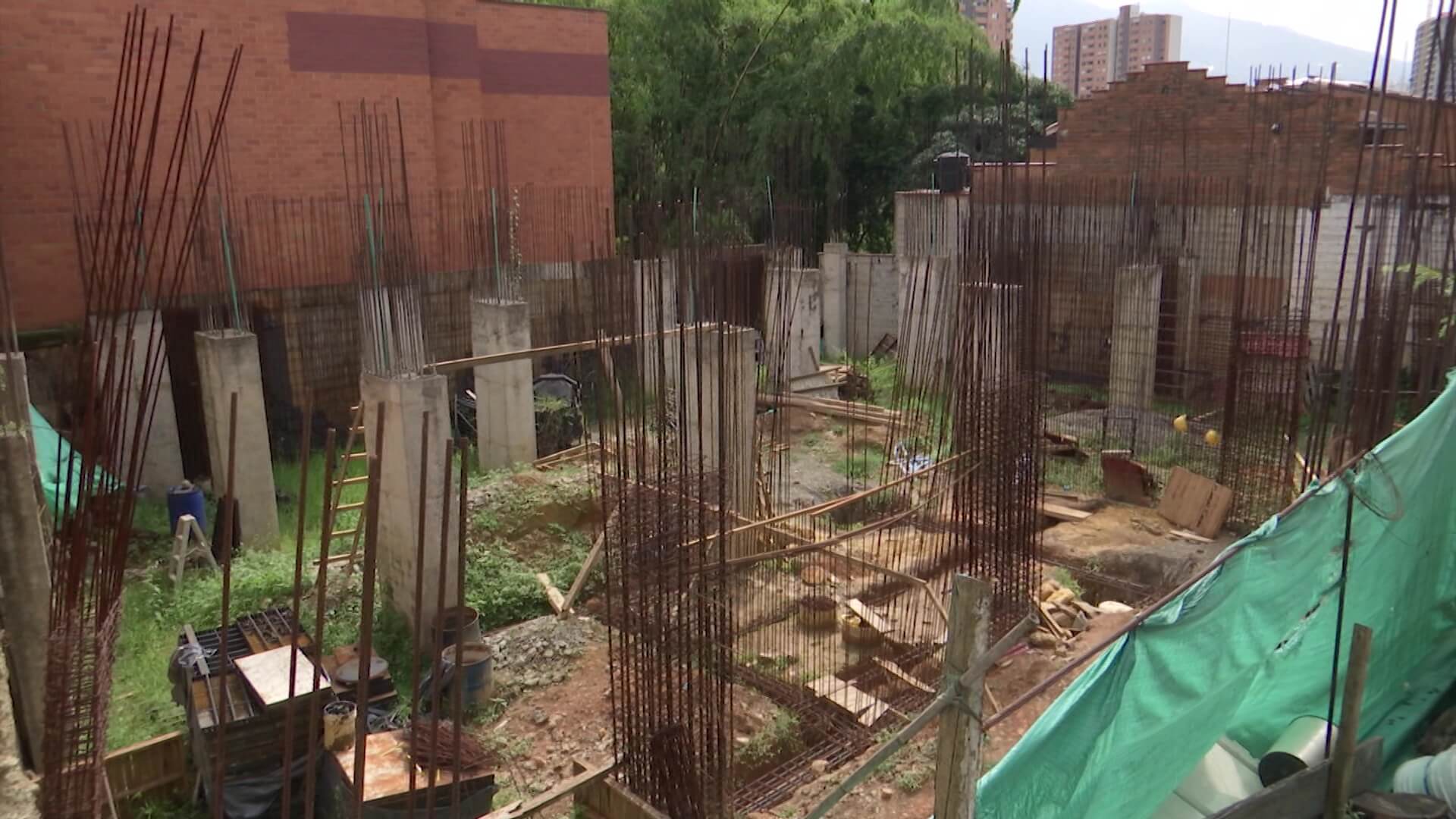 Teleantioquia Noticias,Teleantioquia,noticias de teleantioquia de hoy,noticias,teleantioquia noticias,50 familias estafadas,constructora en Sabaneta,Cuatro años,compraron apartamento,proyecto Torresión,ningún avance,30 de diciembre,licencia de construcción,constructora INGICIVIL,CONCREBIENES,INTERALIANZA,construir el proyecto,vigas con varillas,Juan Felipe Botero,María Victoria Muñoz,Secretaria de Planeación,Javier Vega,incertidumbre