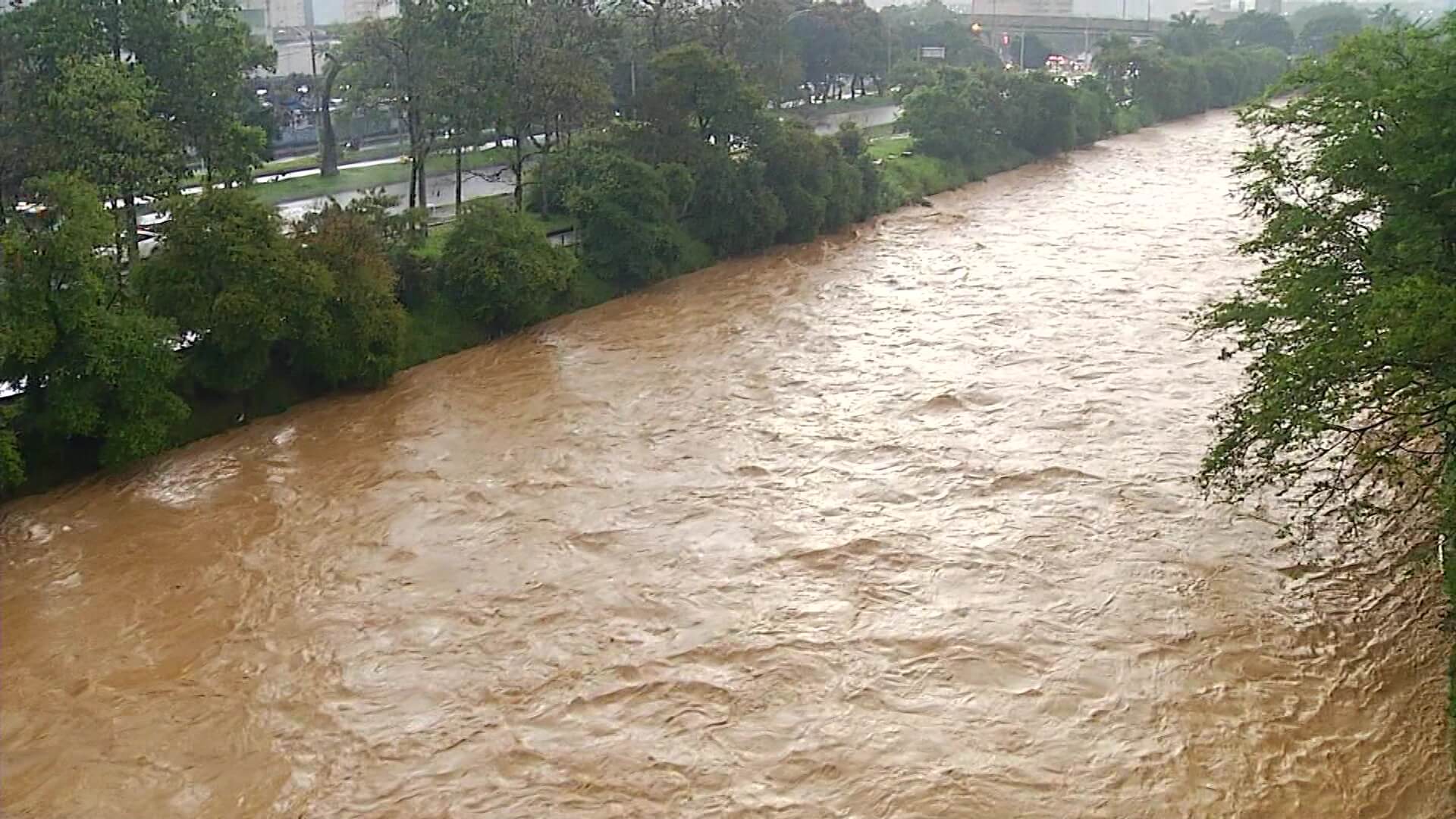 Riesgo de vendavales y movimientos en masa