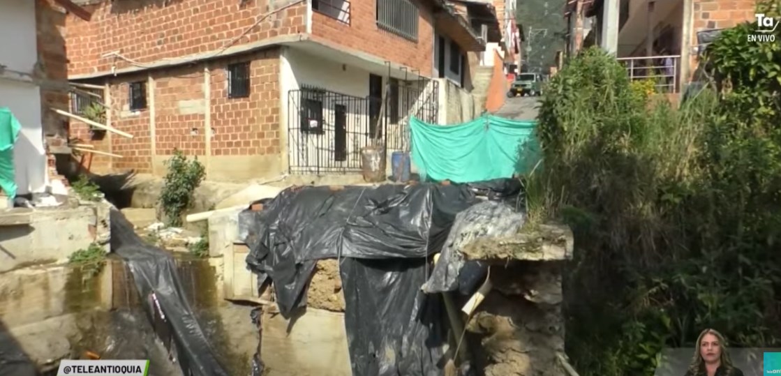 Habitantes piden que les arreglen el puente