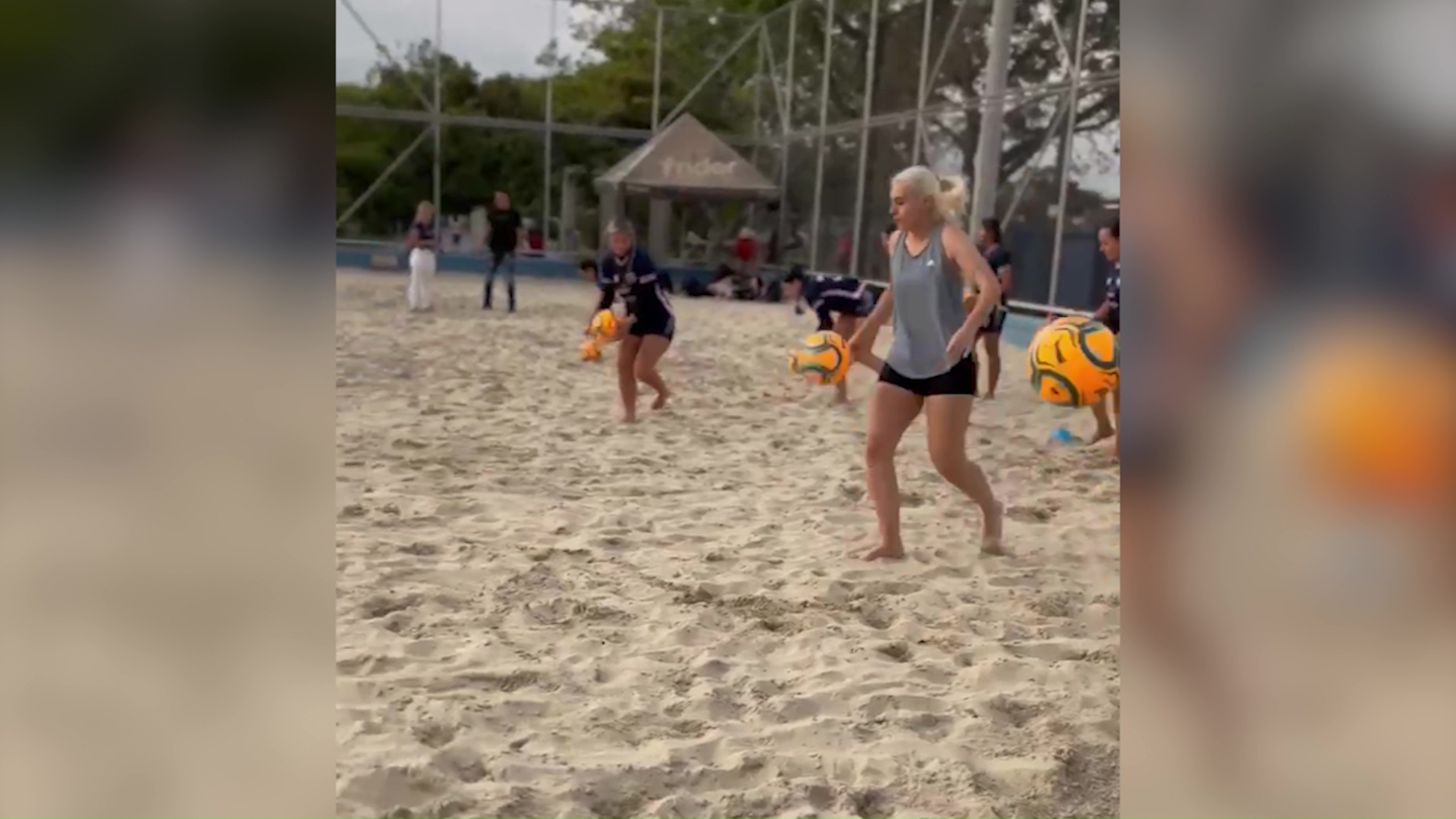 Conforman equipo de fútbol playa femenino