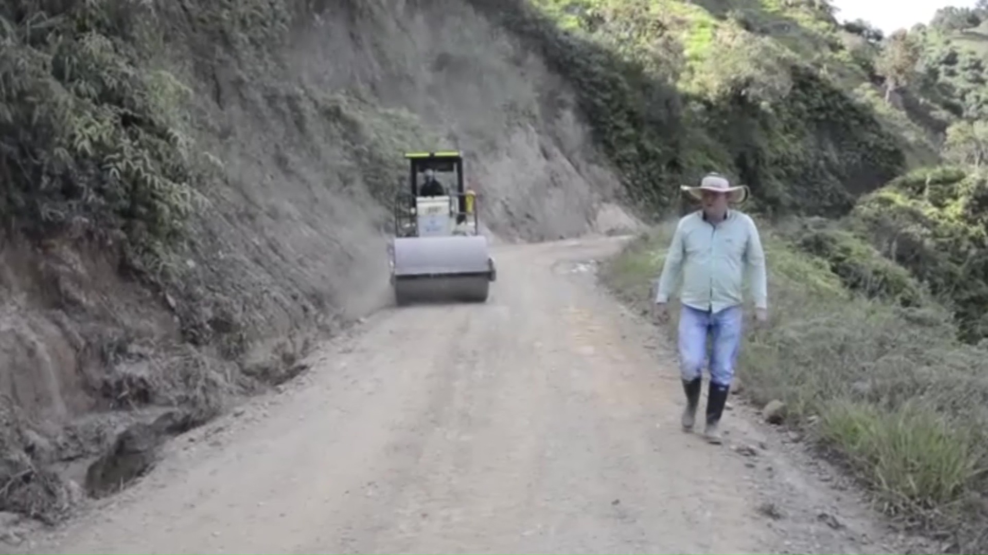 Están mejorando 183 kilómetros de vías