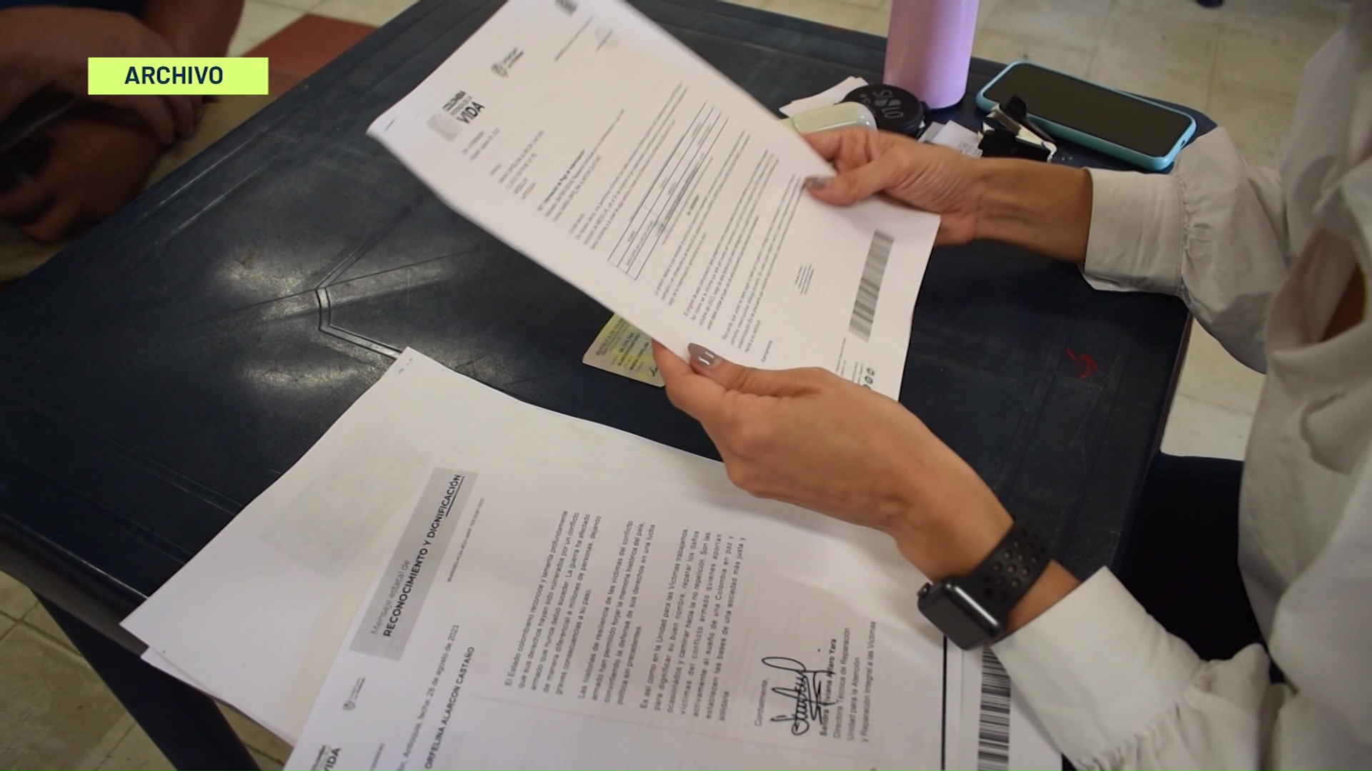 Investigan estafas a víctimas del conflicto