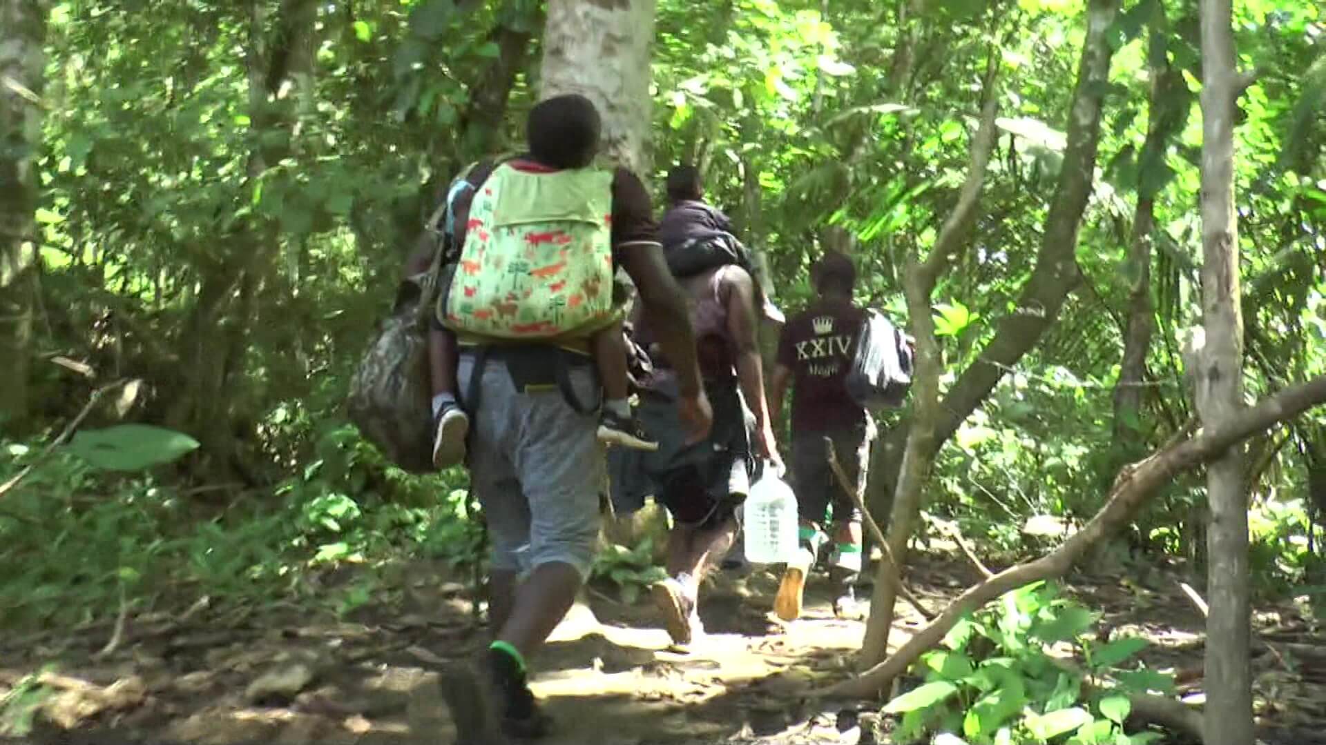 30 mil menores han cruzado la selva del Darién