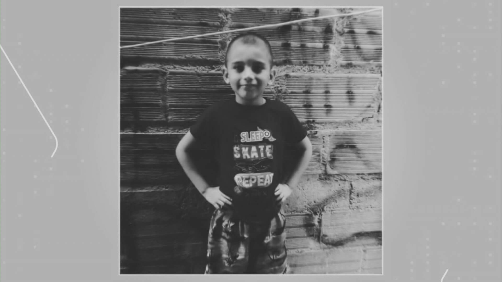 Bello de luto por la muerte de niño