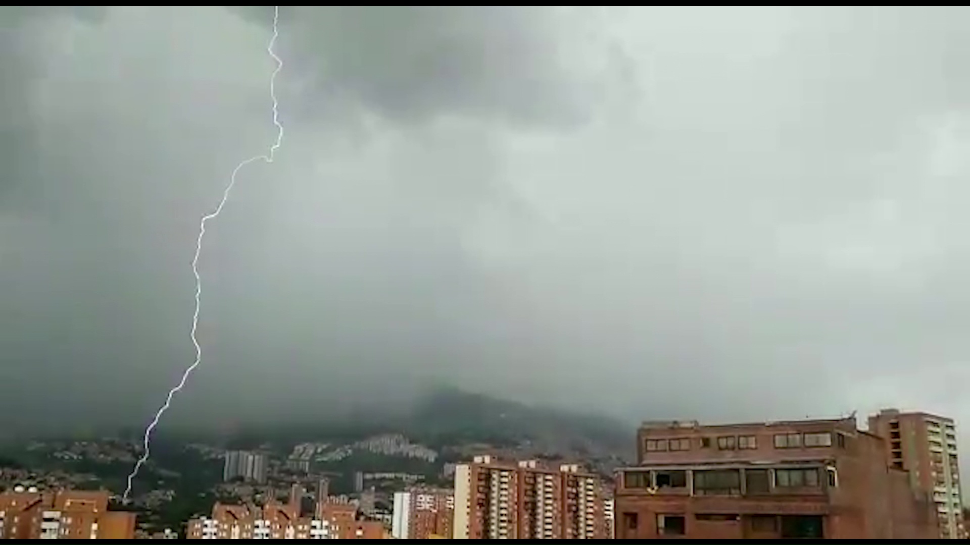 Aumentan descargas eléctricas en Antioquia