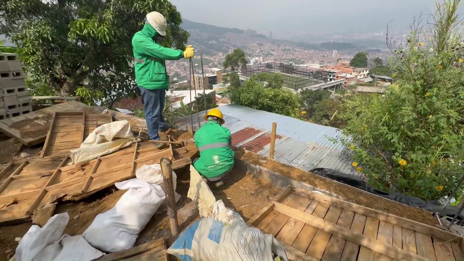 Recuperan 11.686 metros cuadrados de Medellín
