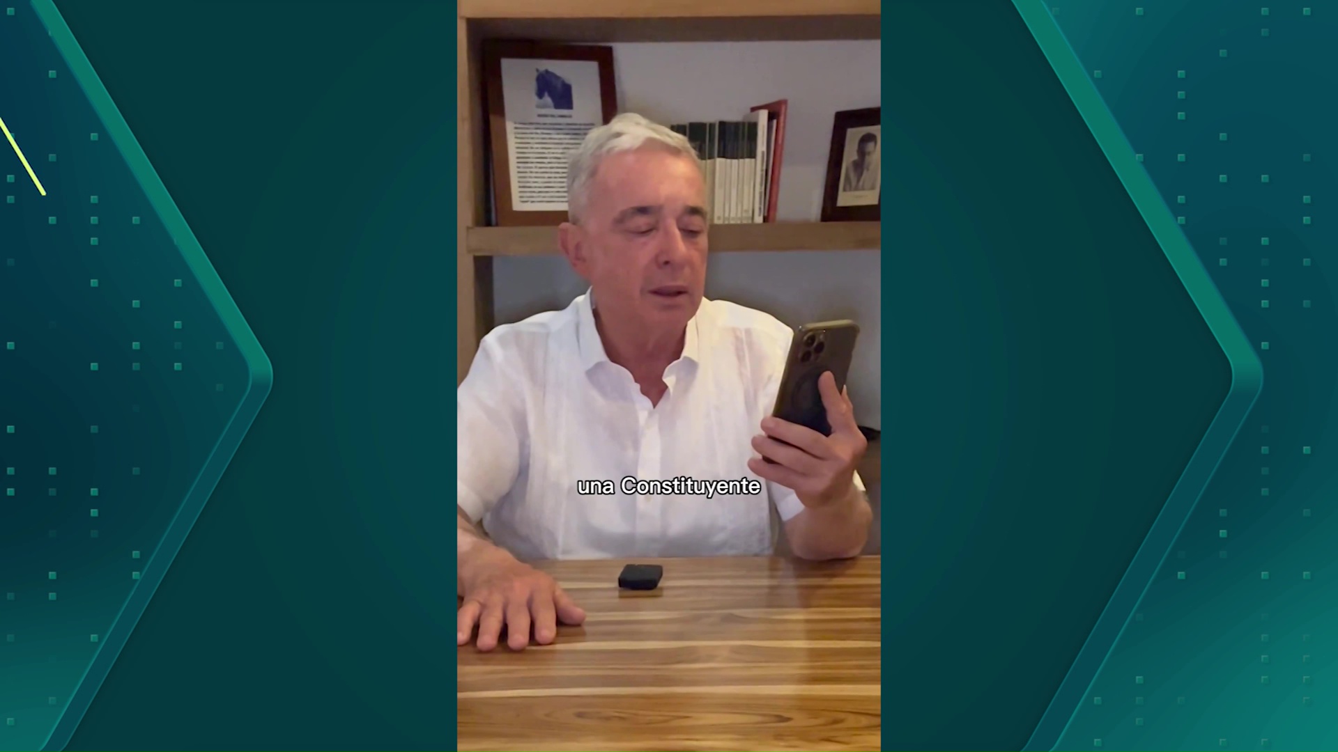 Uribe califica como trampa la constituyente