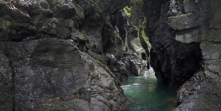 Cavernas del Río Bedó: Un paraíso natural en Antioquia