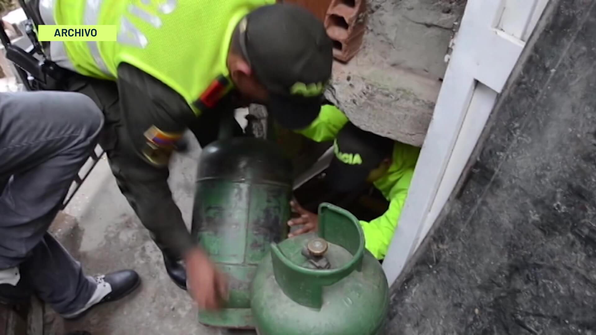 Grupos ilegales están llenando ilegalmente pipetas de gas
