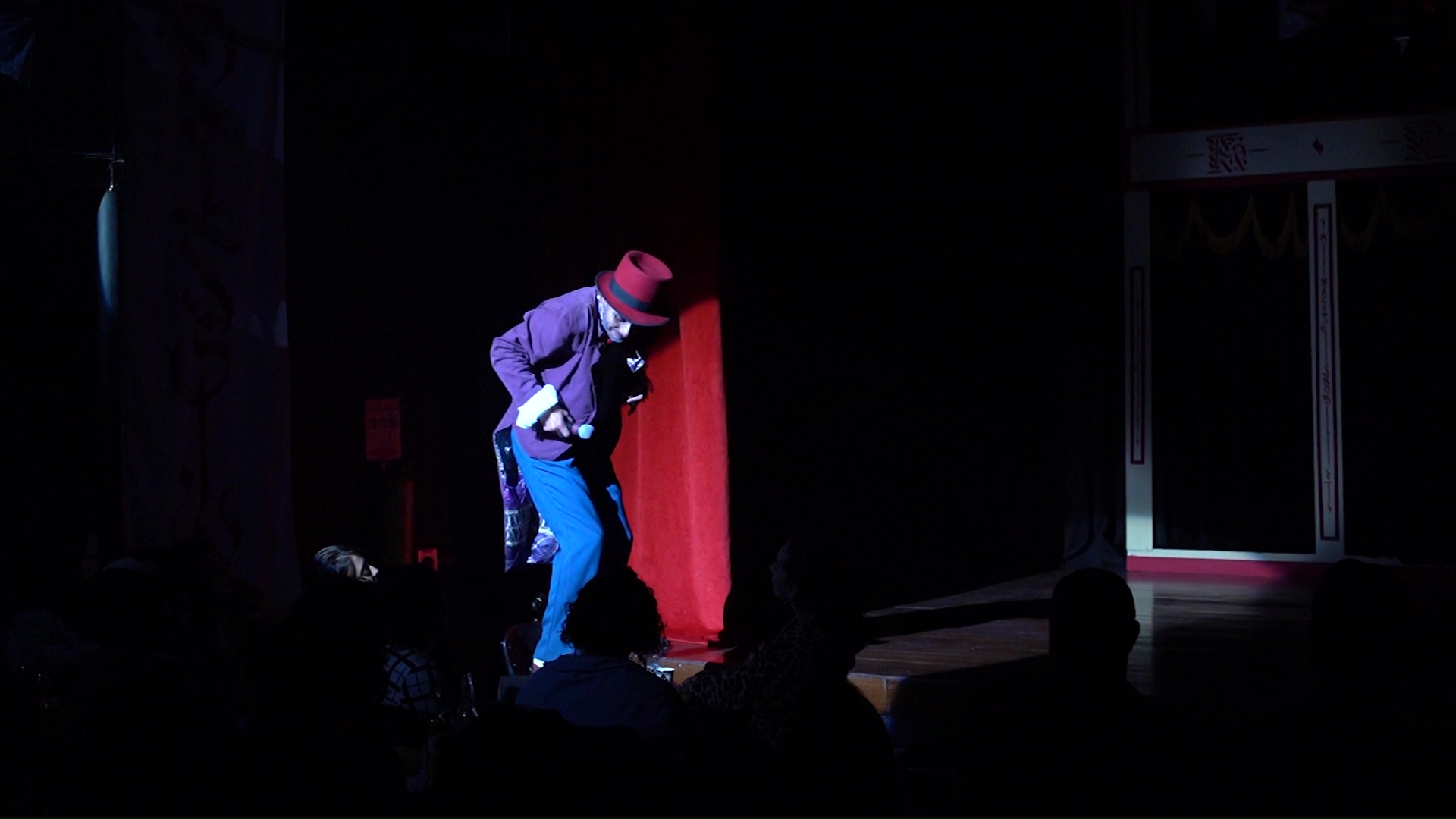 Show ‘Black and white’ en El Poblado