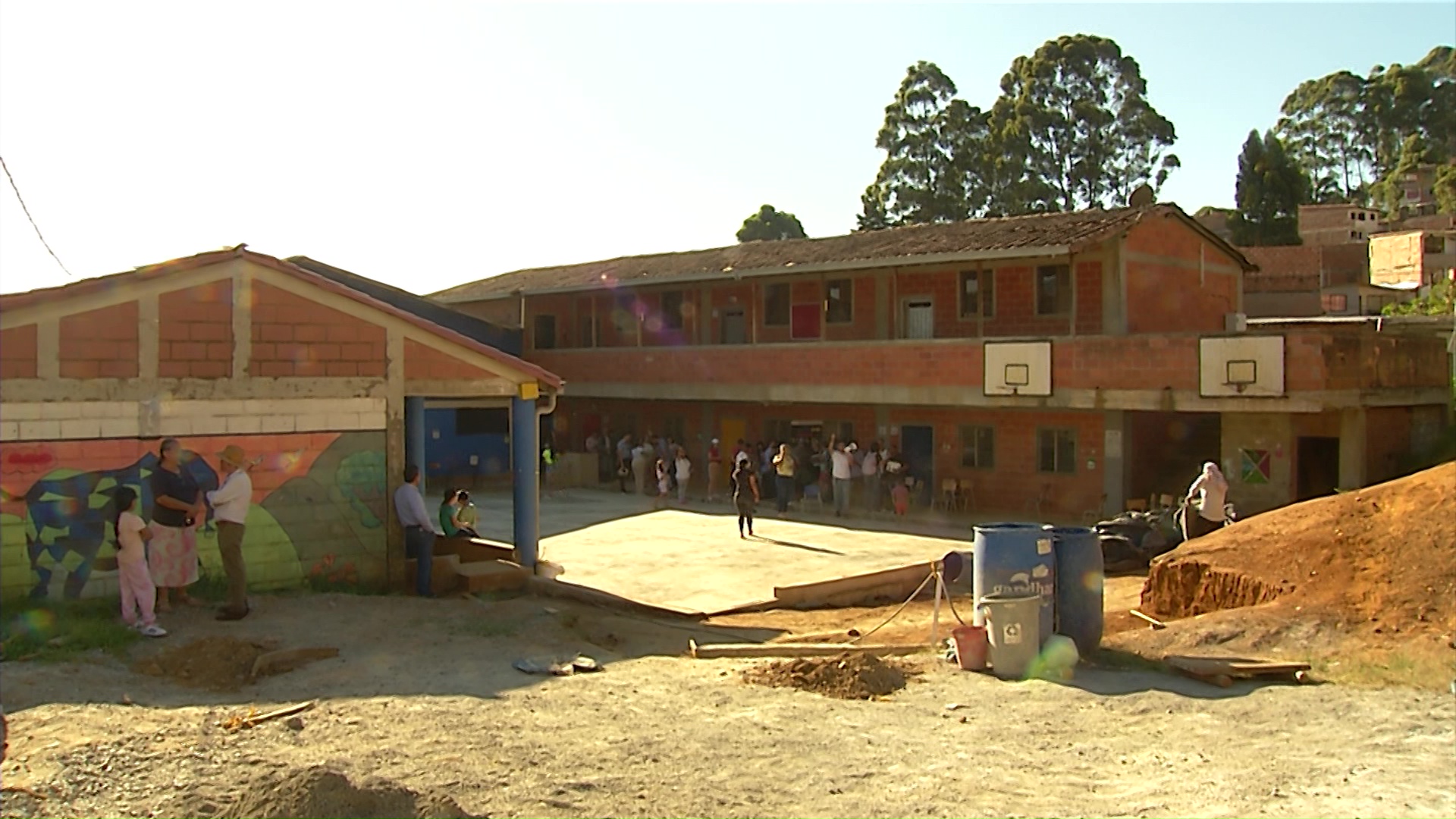 Seis billones de pesos a educación en Medellín