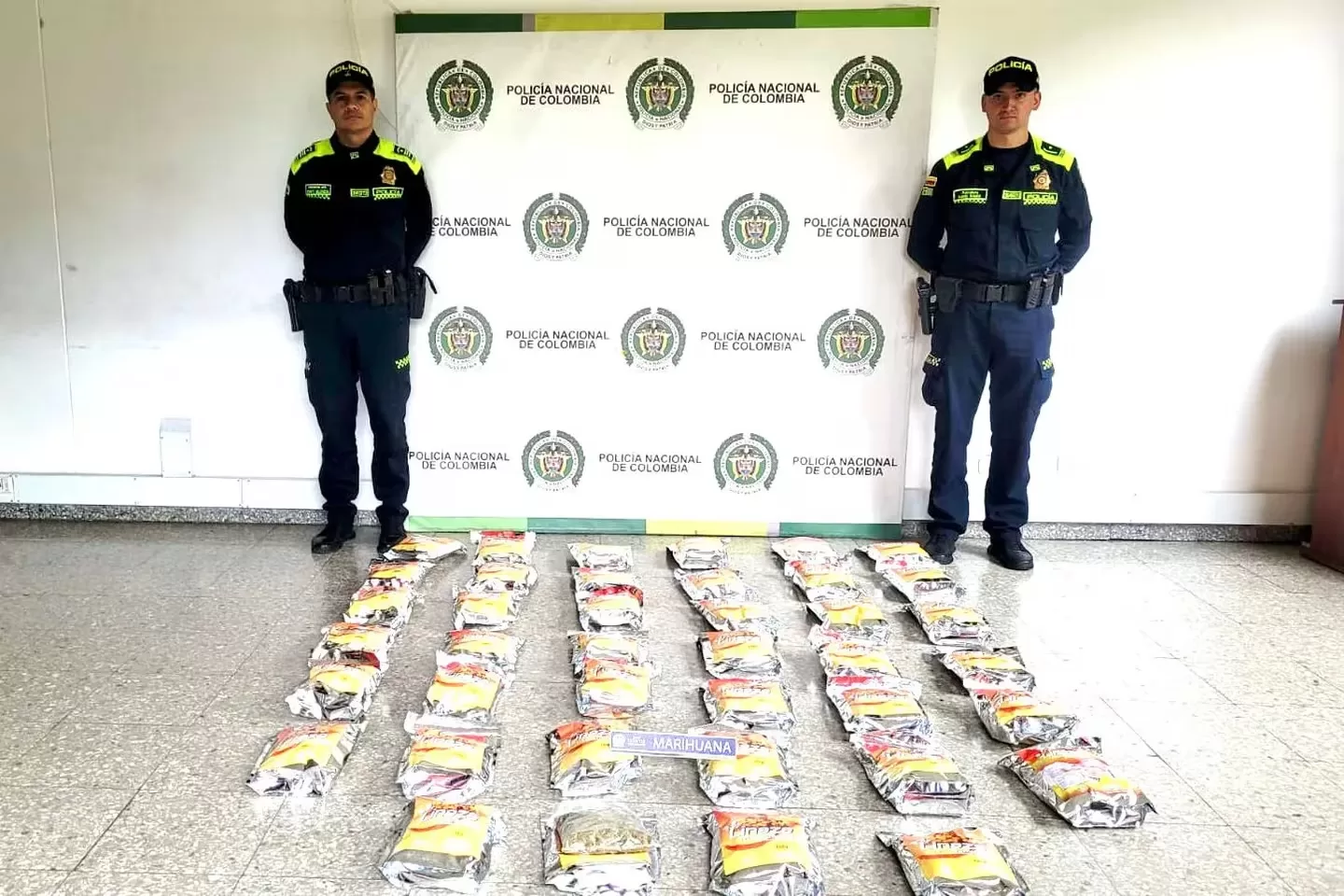 Incautaron más de 20 mil dosis de marihuana en el Aeropuerto El Dorado que tenían como destino Amazonas