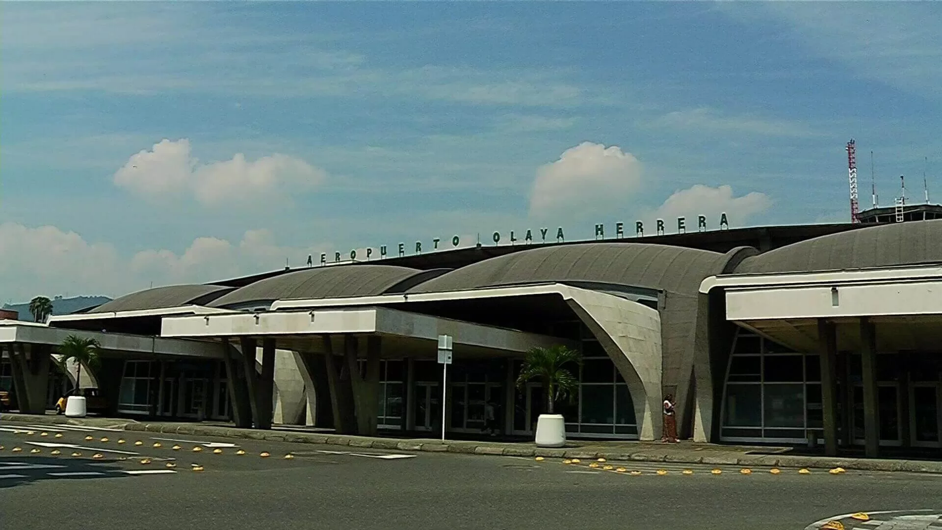 Concejo debate futuro del aeropuerto Olaya Herrera