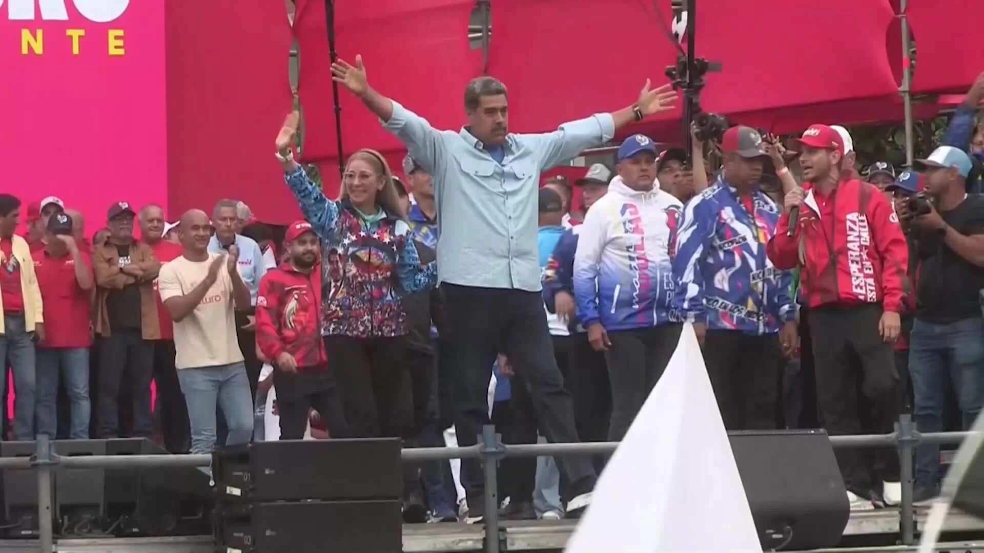 El 25 % de venezolanos se irían si gana Maduro