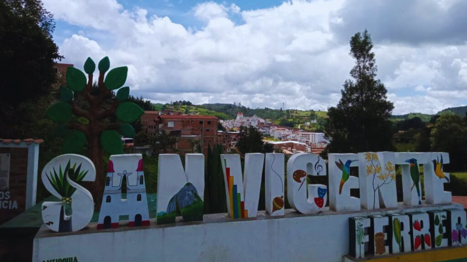 Si estás buscando un destino que combine historia, cultura y paisajes impresionantes, este municipio del Oriente antioqueño es el lugar perfecto para ti.