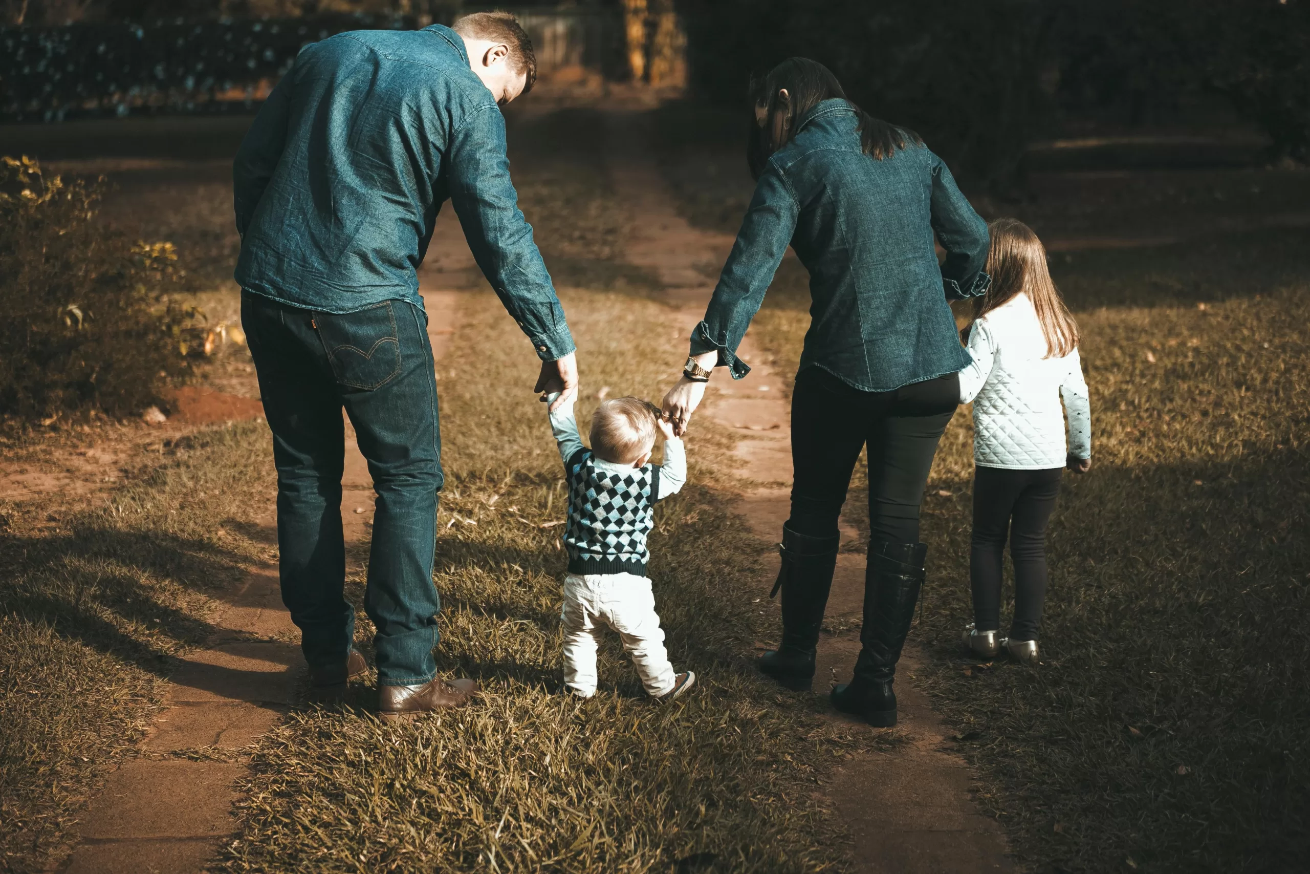 Si los padres viven fuera del país, prevalece la custodia compartida de los hijos