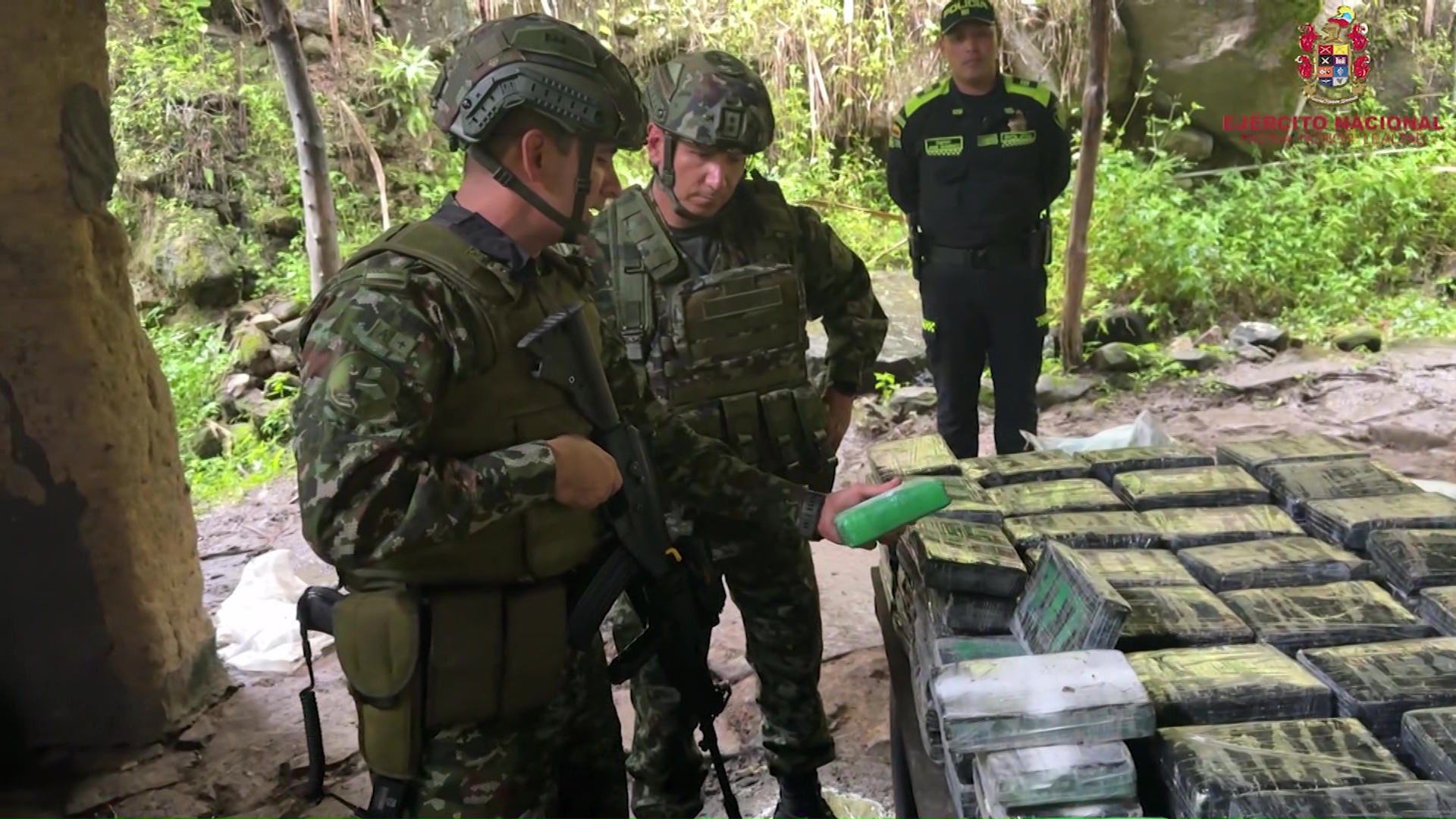 Desmantelan complejo de cocaína en Barbosa