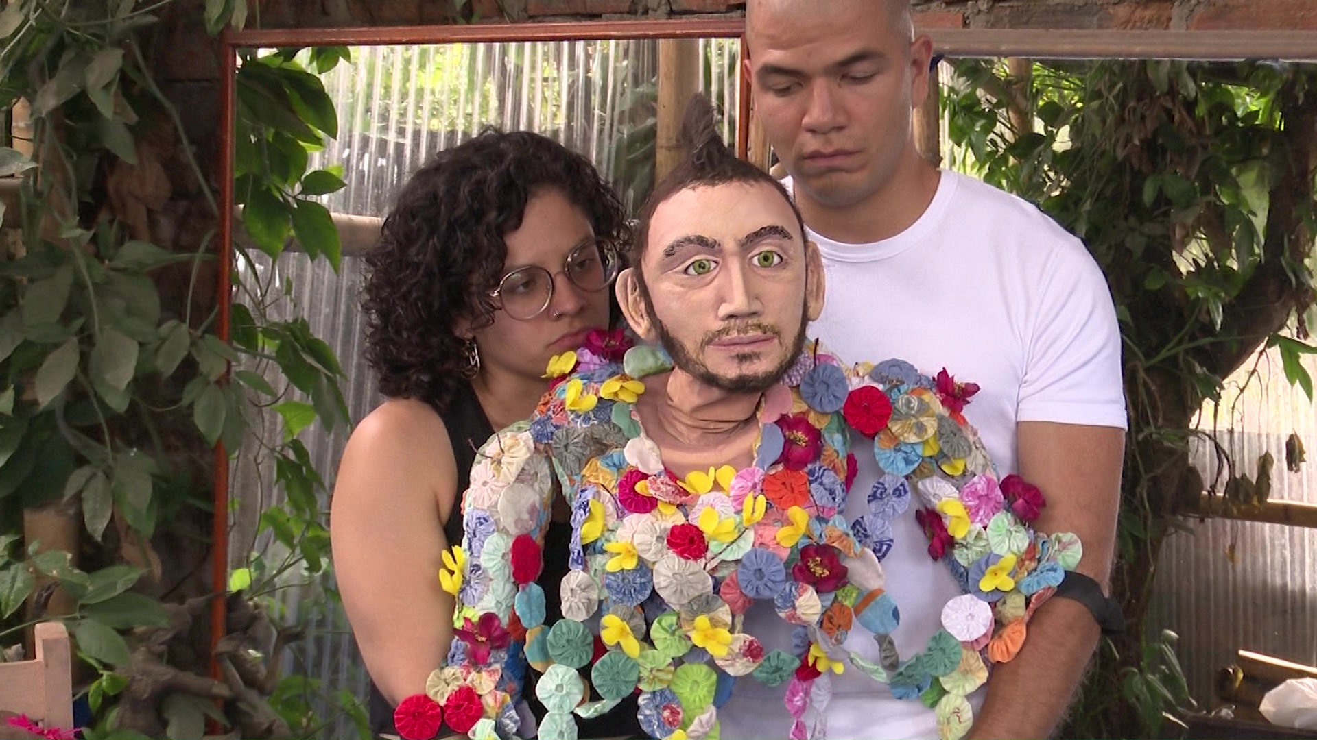 Obra de teatro con marionetas que parecen humanas