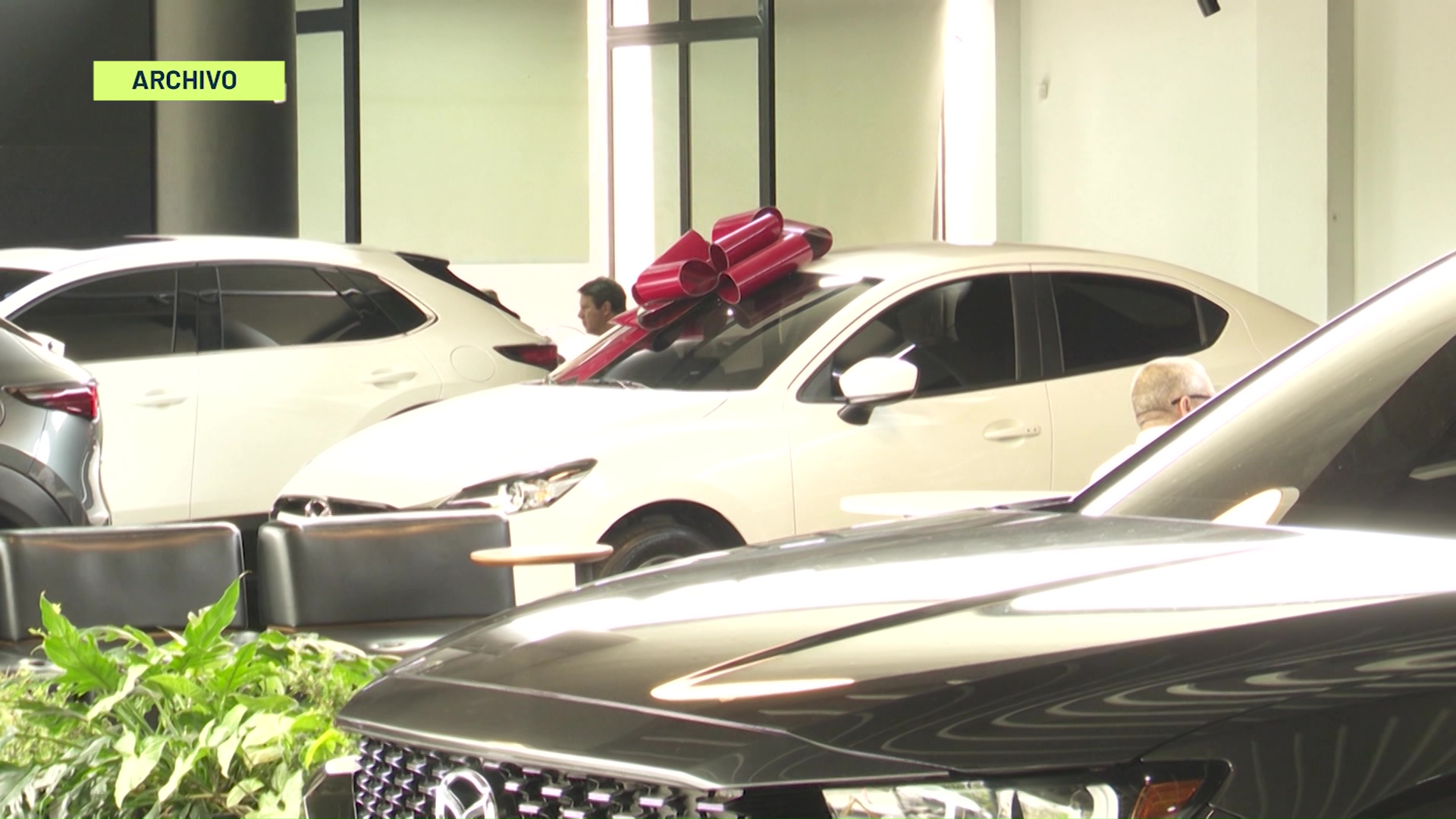 Sigue en caída la venta de vehículos nuevos