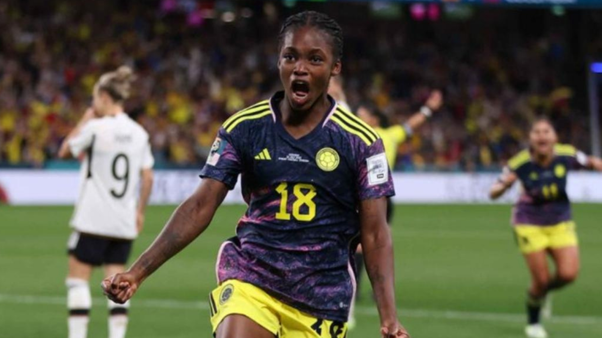 Colombia tendrá a Linda Caicedo, una de las jugadoras más reconocidas a nivel mundial. La delantera de la Selección y el Real Madrid, ha disputado mundiales en tres categorías diferentes. Estuvo en el Mundial sub 17 en la India 2022, ese mismo año fue al Mundial sub 20 en Costa Rica y en 2023 jugó el Mundial de Australia y Nueva Zelanda, categoría de mayores. Foto cortesía @FIFAWWC
