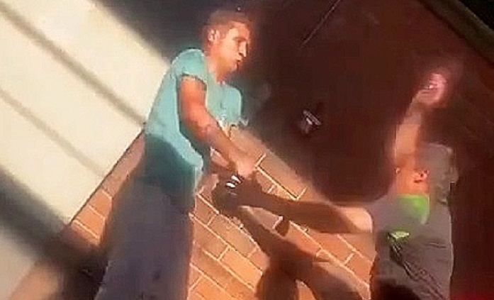 Video: a ‘puño limpio’ se enfrentan en estación del Metro de Medellín