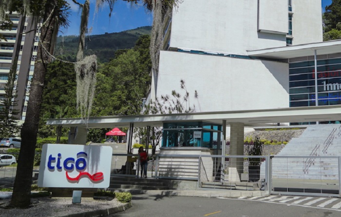 Sigue enfrentamiento entre Fico y Petro por cuenta de UNE e ISA