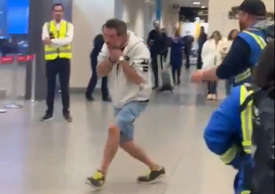 Video: Extranjero trató de suicidarse en el aeropuerto El Dorado