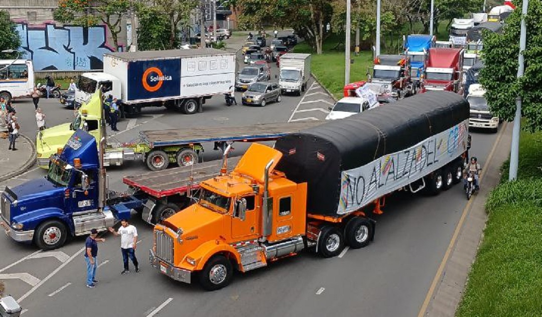 Atención: así están las vías de Medellín y Antioquia con bloqueos camioneros
