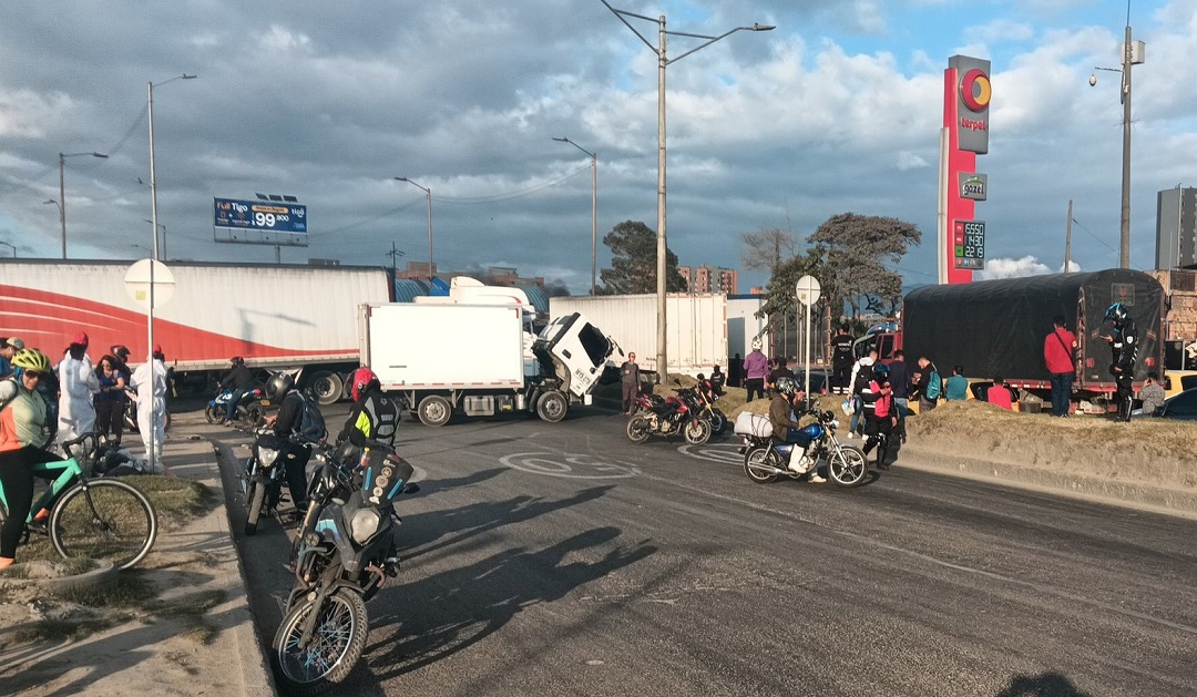 Mientras Gobierno invita al diálogo, camioneros dan ultimátum