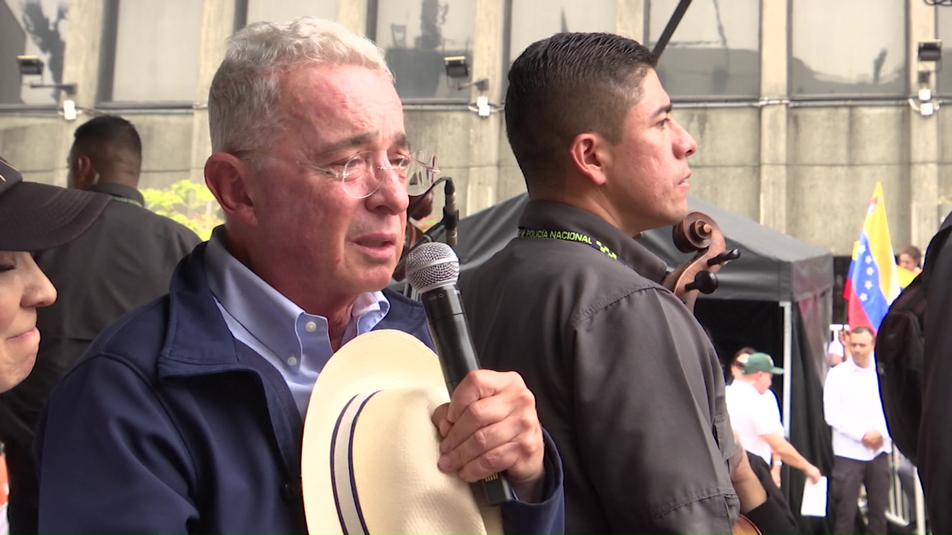 Expresidente Álvaro Uribe Vélez critica la nueva Reforma Fiscal