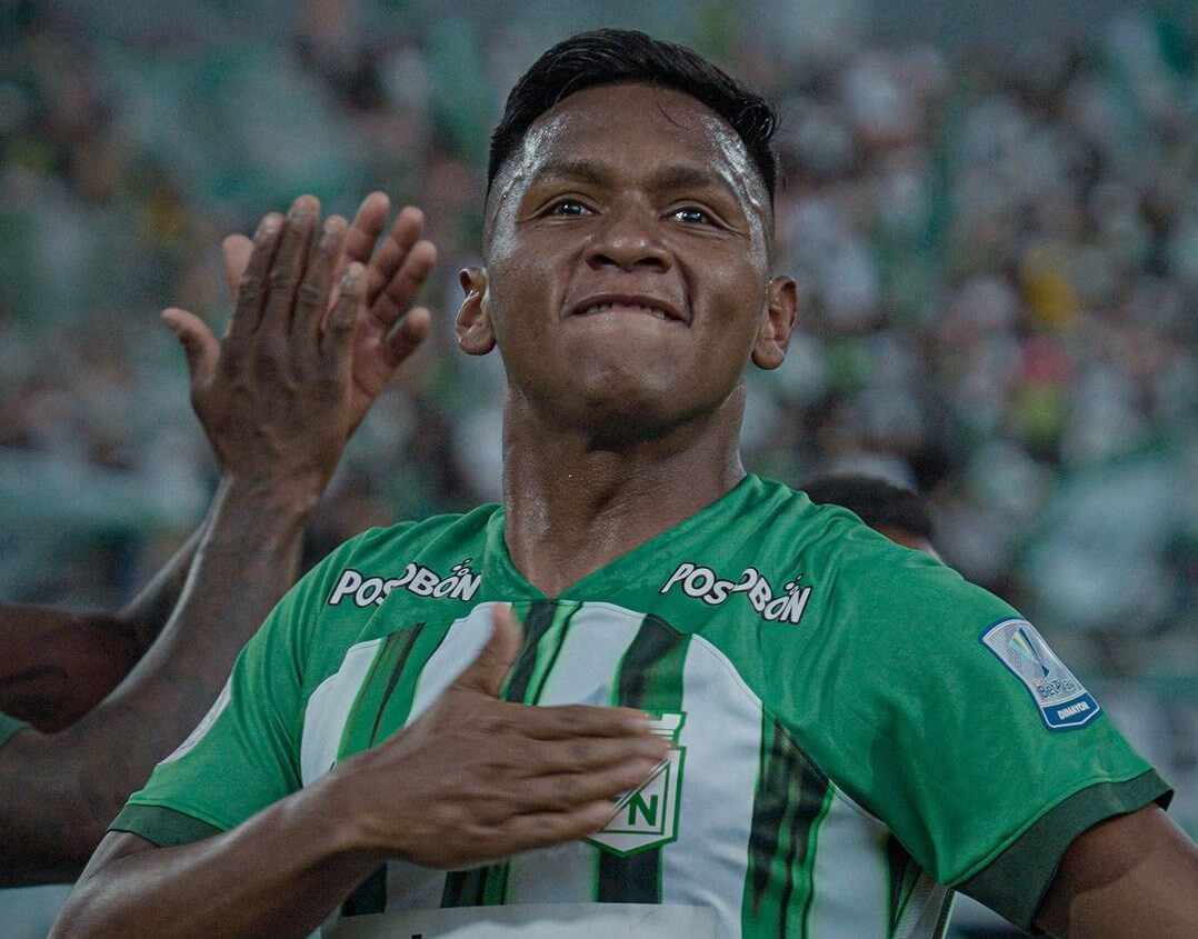 Más que un gol: el futuro incierto de Morelos mientras conducía ebrio