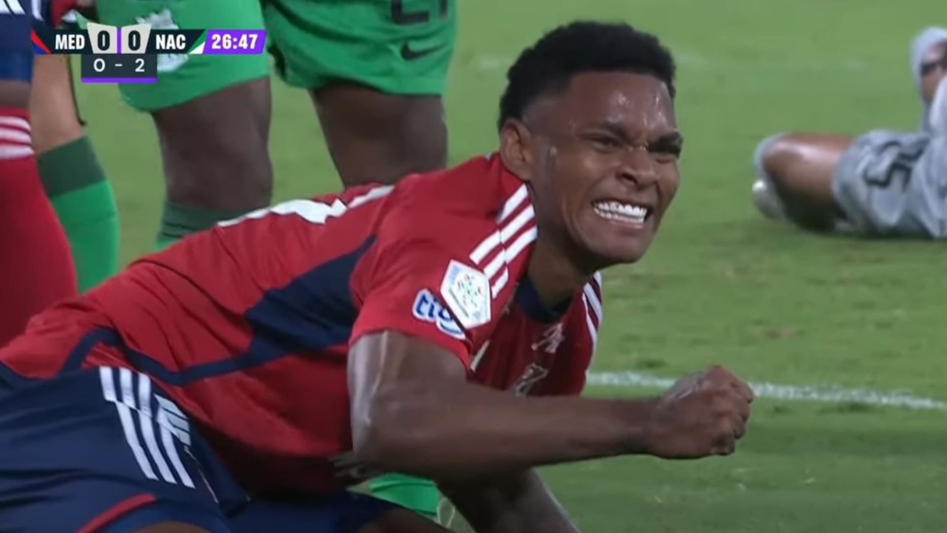 Otra imagen que dejó el clásico antioqueño ¿Bryan León Muñiz debió ser sancionado?