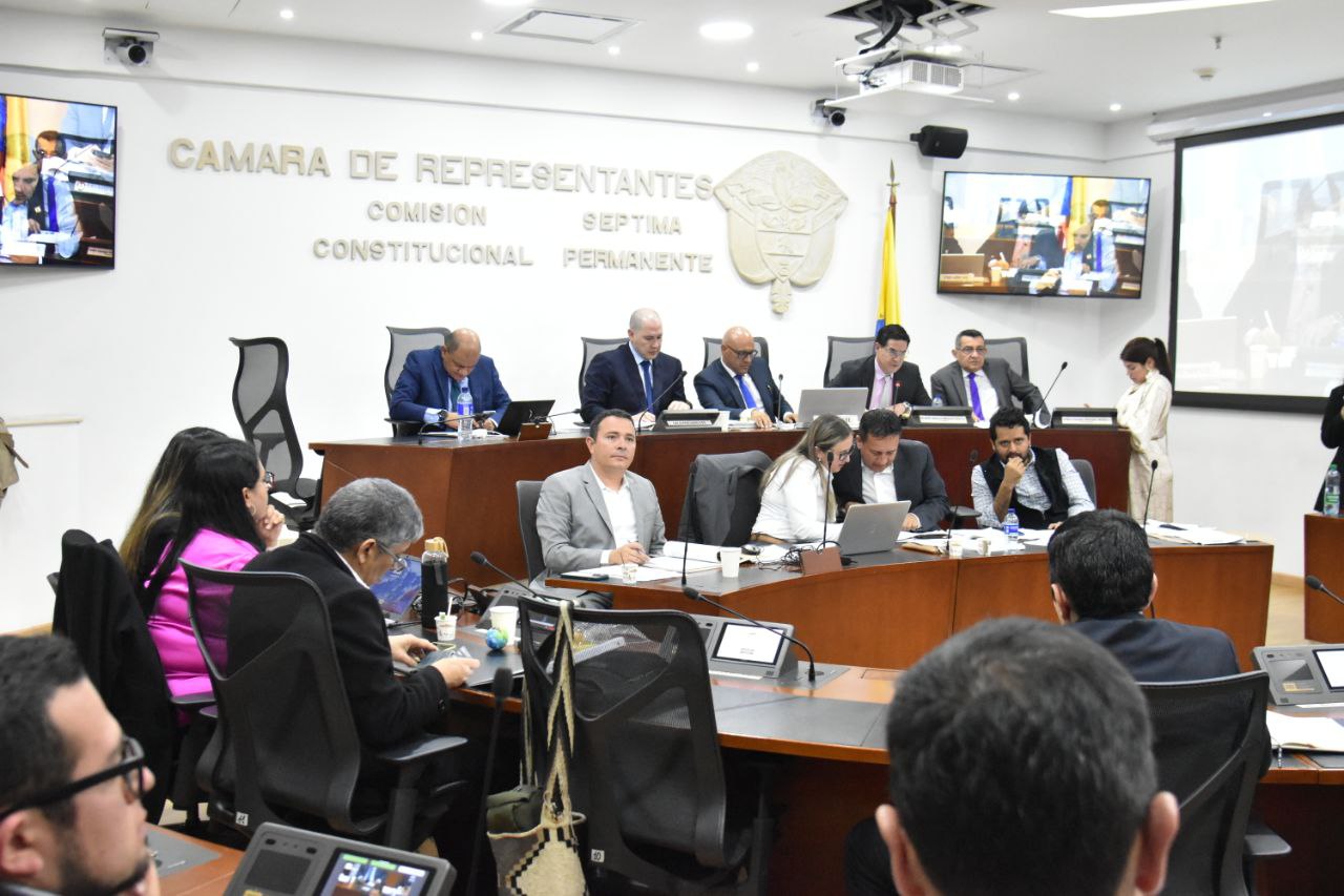 Reforma a la salud en Colombia avanzó un paso en el Congreso