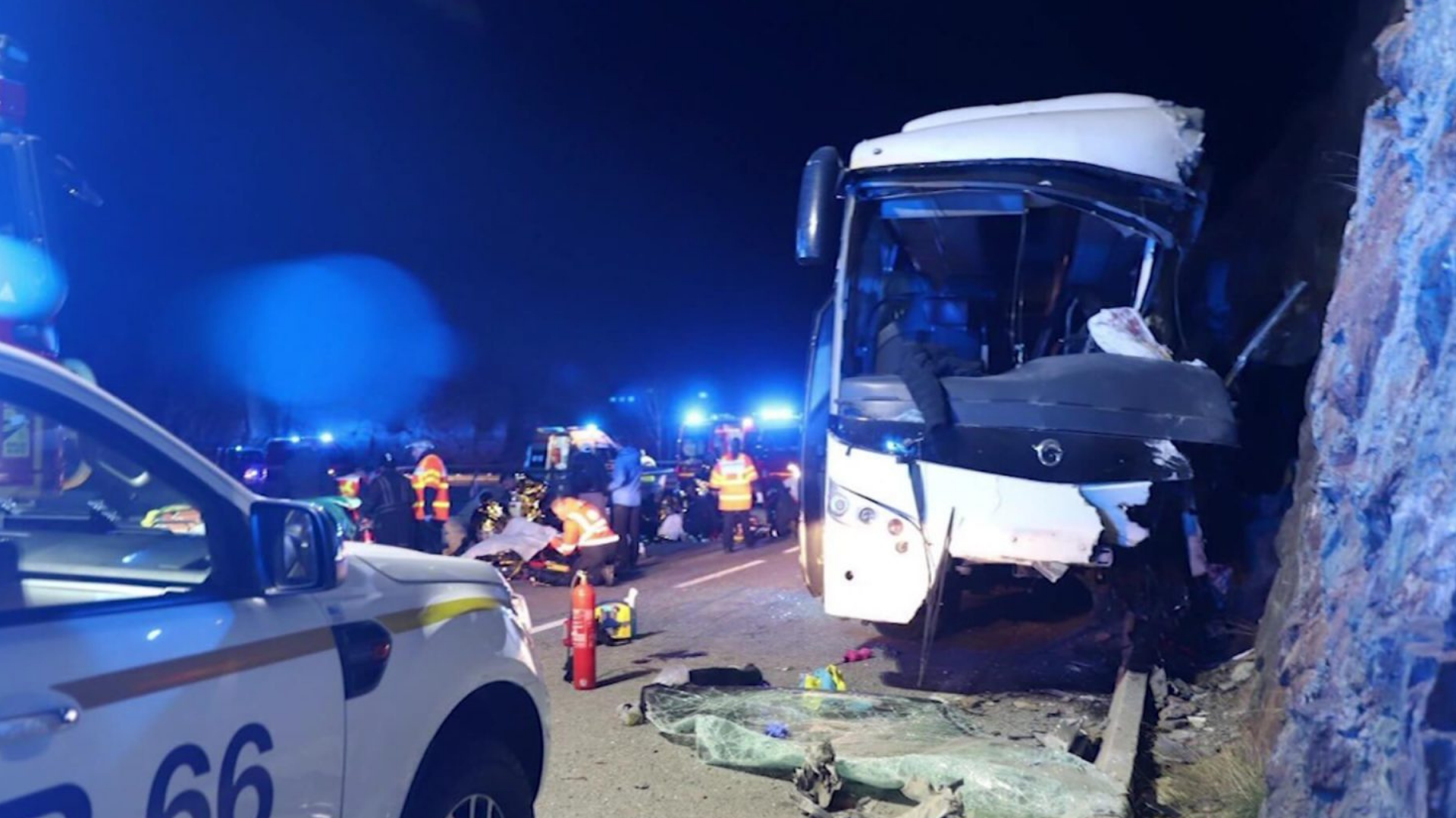 Accidente en Francia: dos muertos y 31 heridos tras choque de bus con colombianos