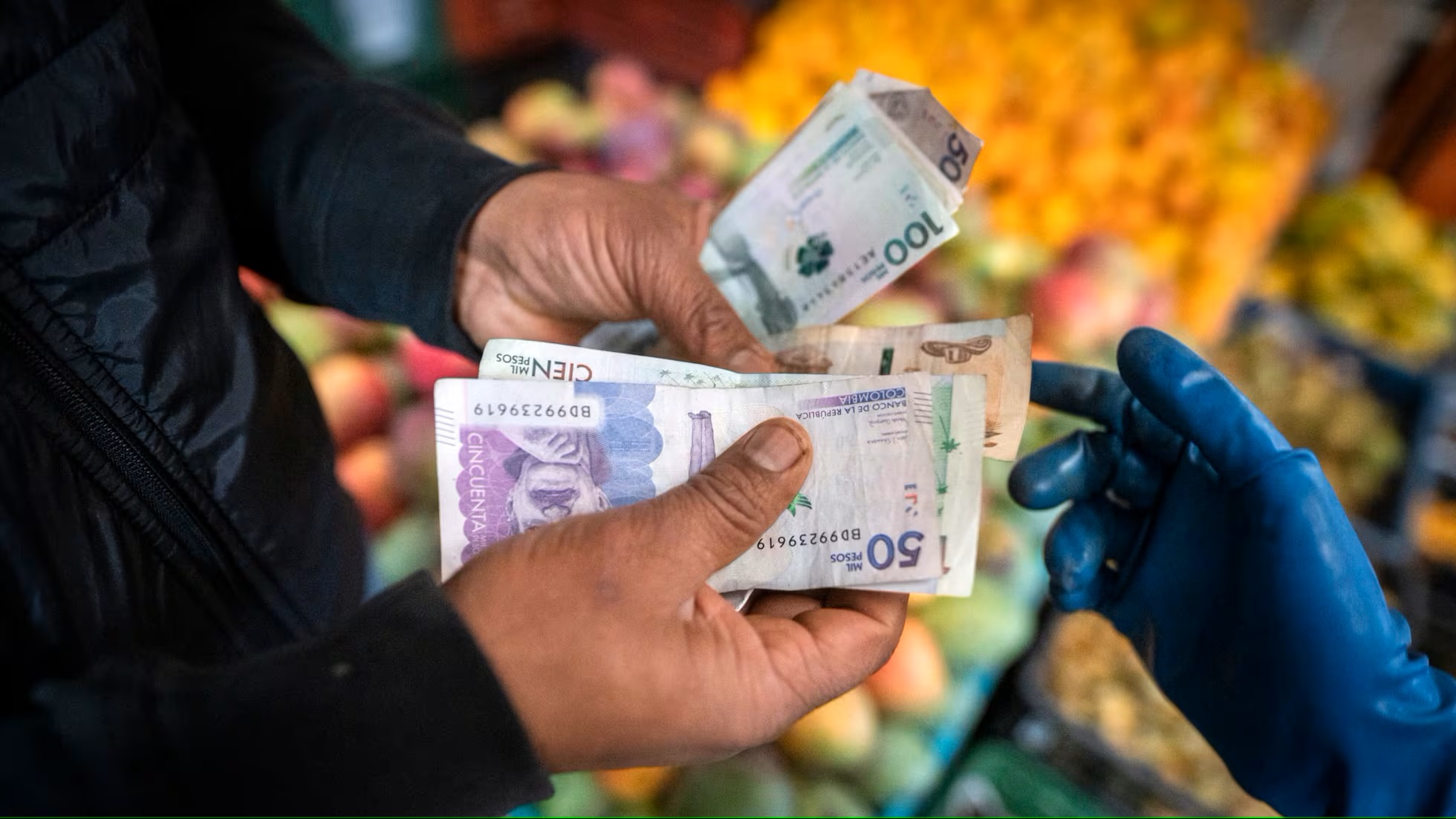 Opiniones divididas por suspensión de vacunas al comercio en Aranjuez y Bello