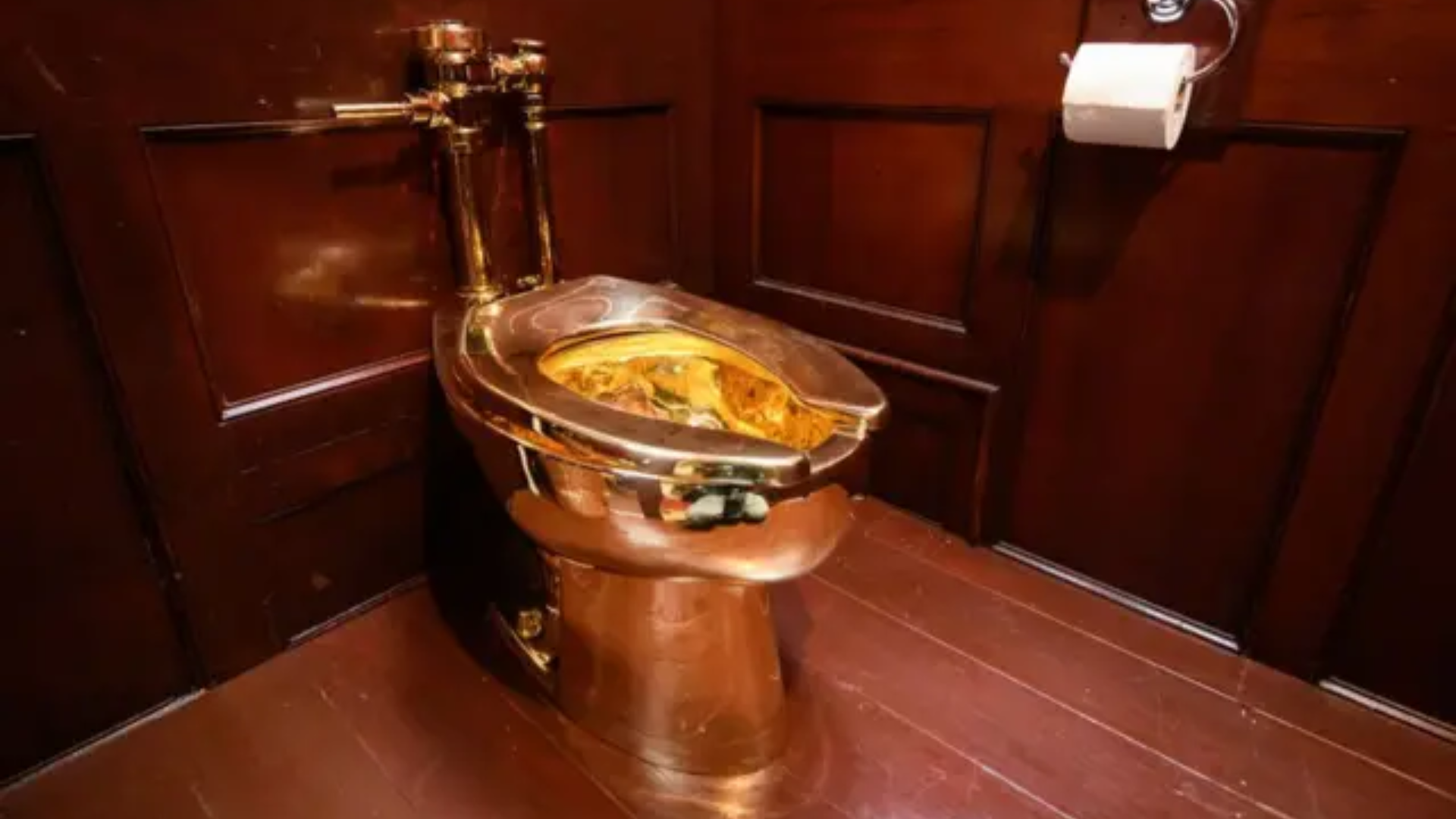 VIDEO | Juicio por el robo del inodoro de oro: un crimen que sacudió el mundo del arte