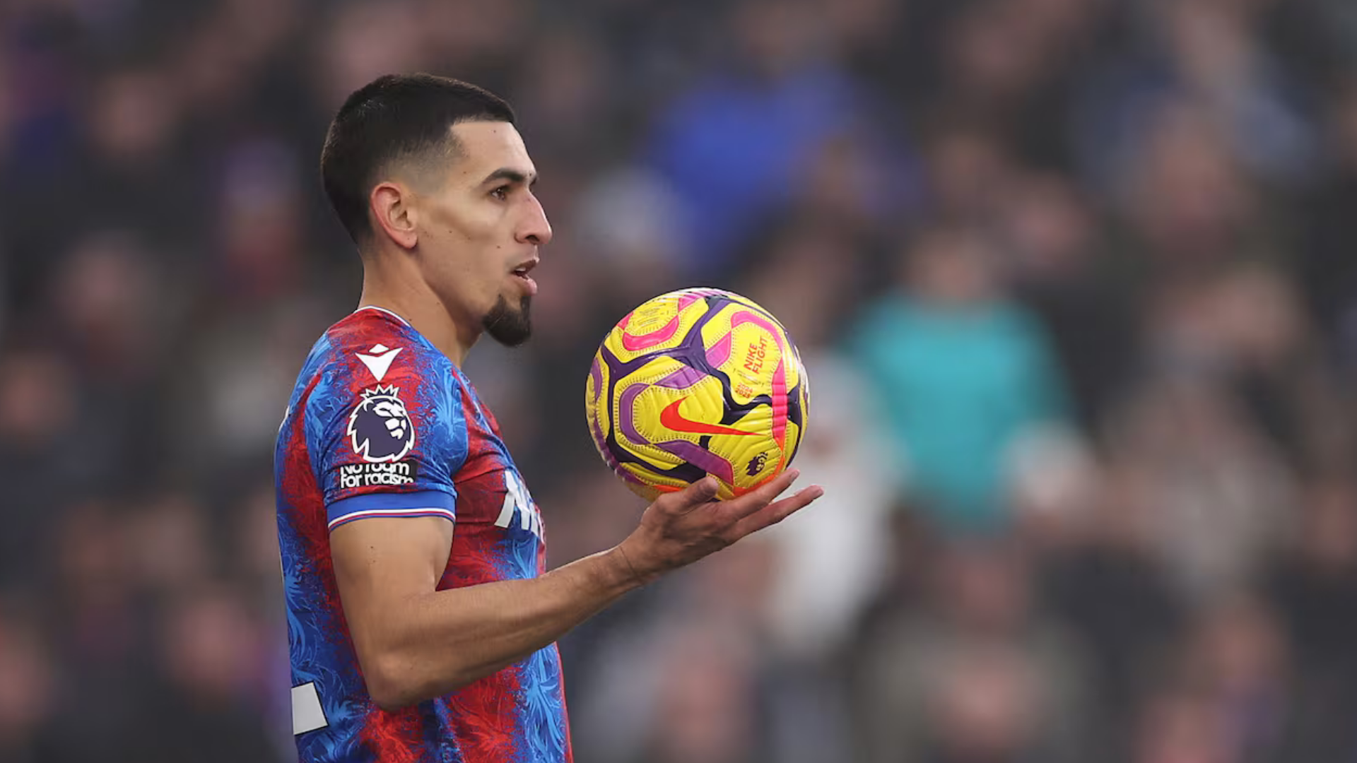 El Tigre de Amalfi se apareció en Inglaterra: Daniel Muñoz, una fiera en el Crystal Palace