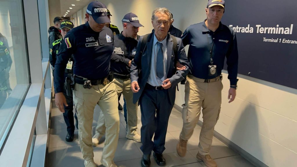 Esta tarde llegó a Bogotá Carlos Lehder Rivas 