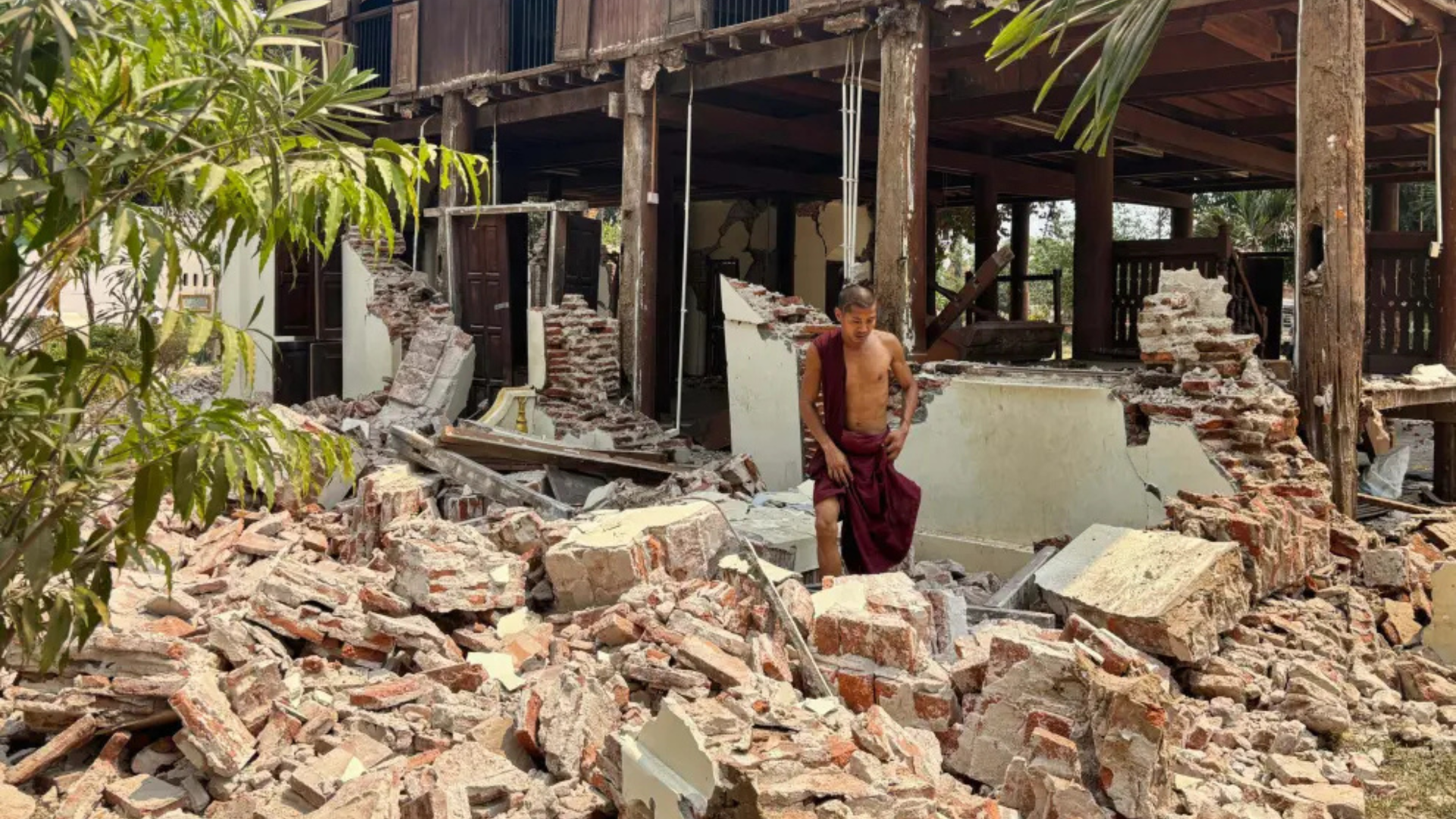 El poderoso terremoto de magnitud 7,7 sacudió Myanmar, Tailandia y el suroeste de China, causando destrucción en varias ciudades.