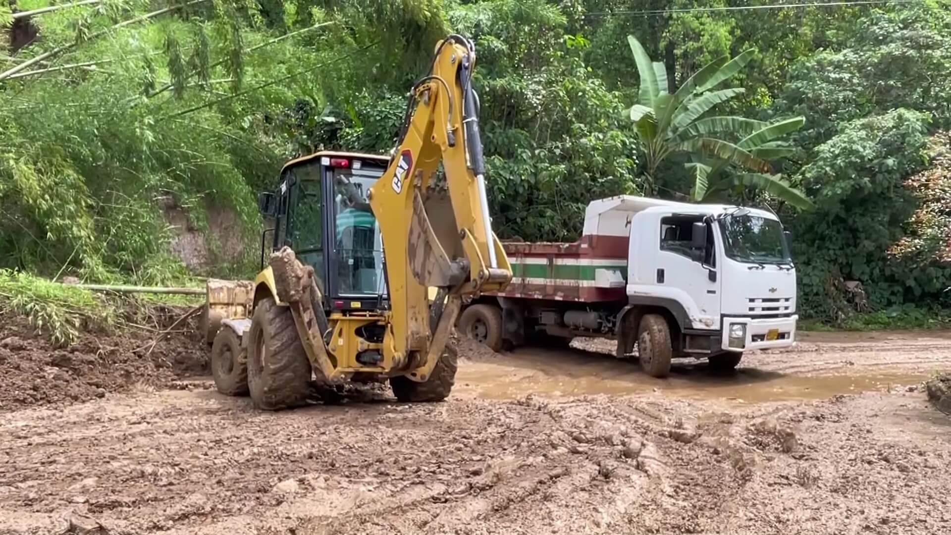 Avanza atención a damnificados en Antioquia
