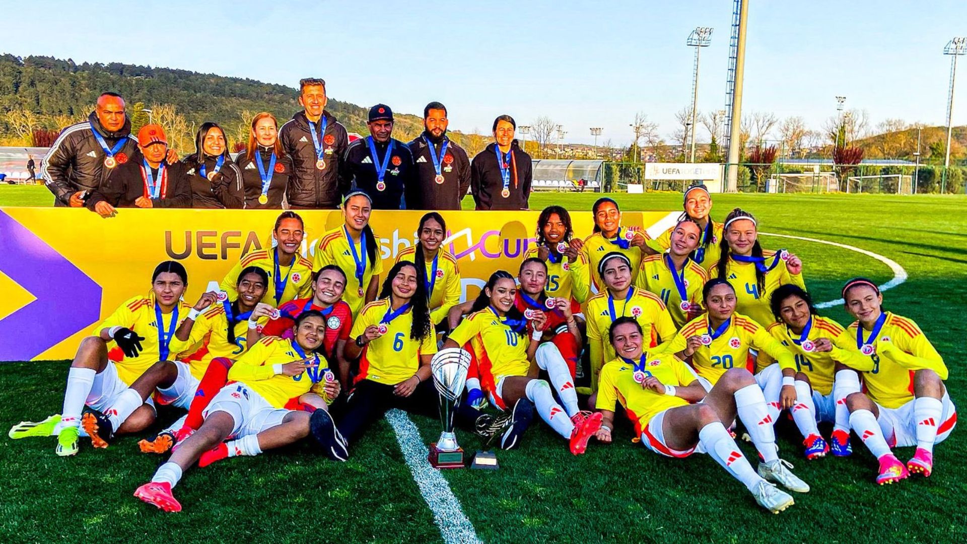 Bajo la dirección del antioqueño, Carlos Paniagua, Colombia se lleva el título en la UEFA Friendship Cup