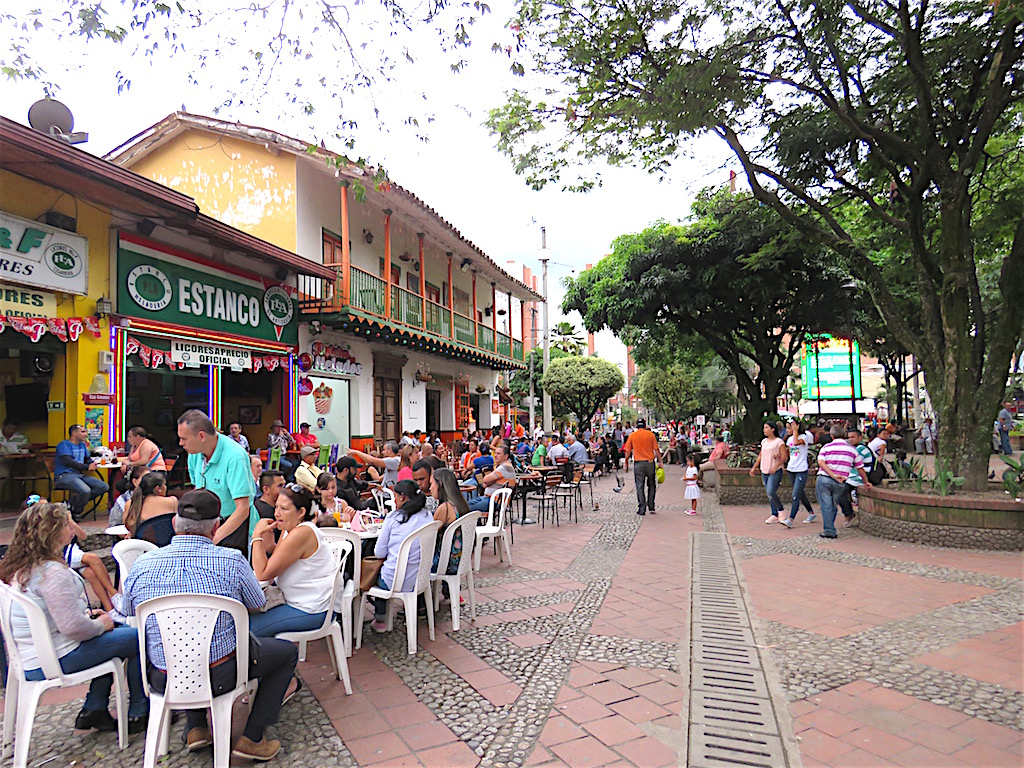 En un rincón de Antioquia, un pequeño lugar ha logrado hacerse grande sin necesidad de espacio.