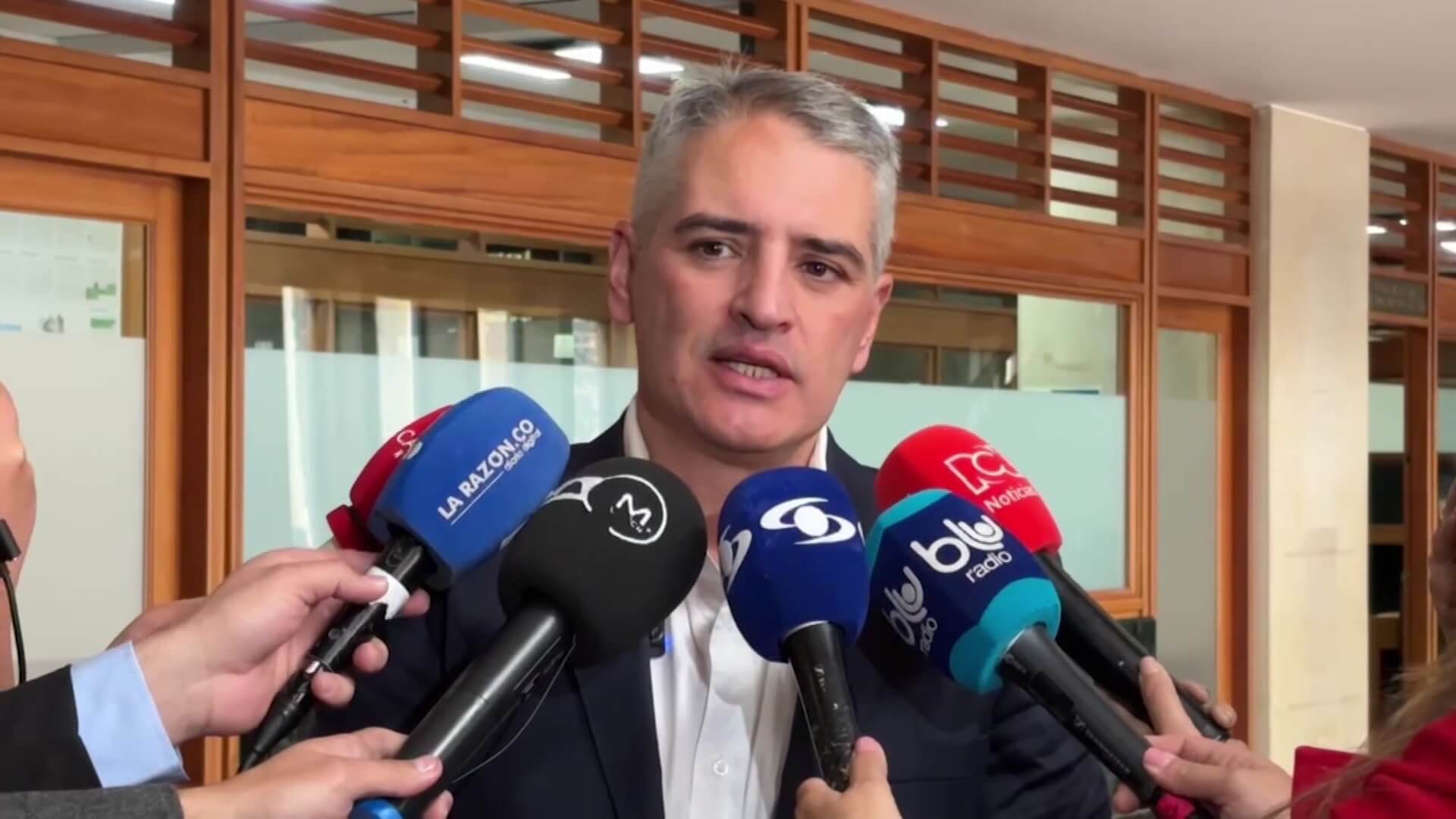 «La paz no se negocia, se impone»: gobernador de Antioquia