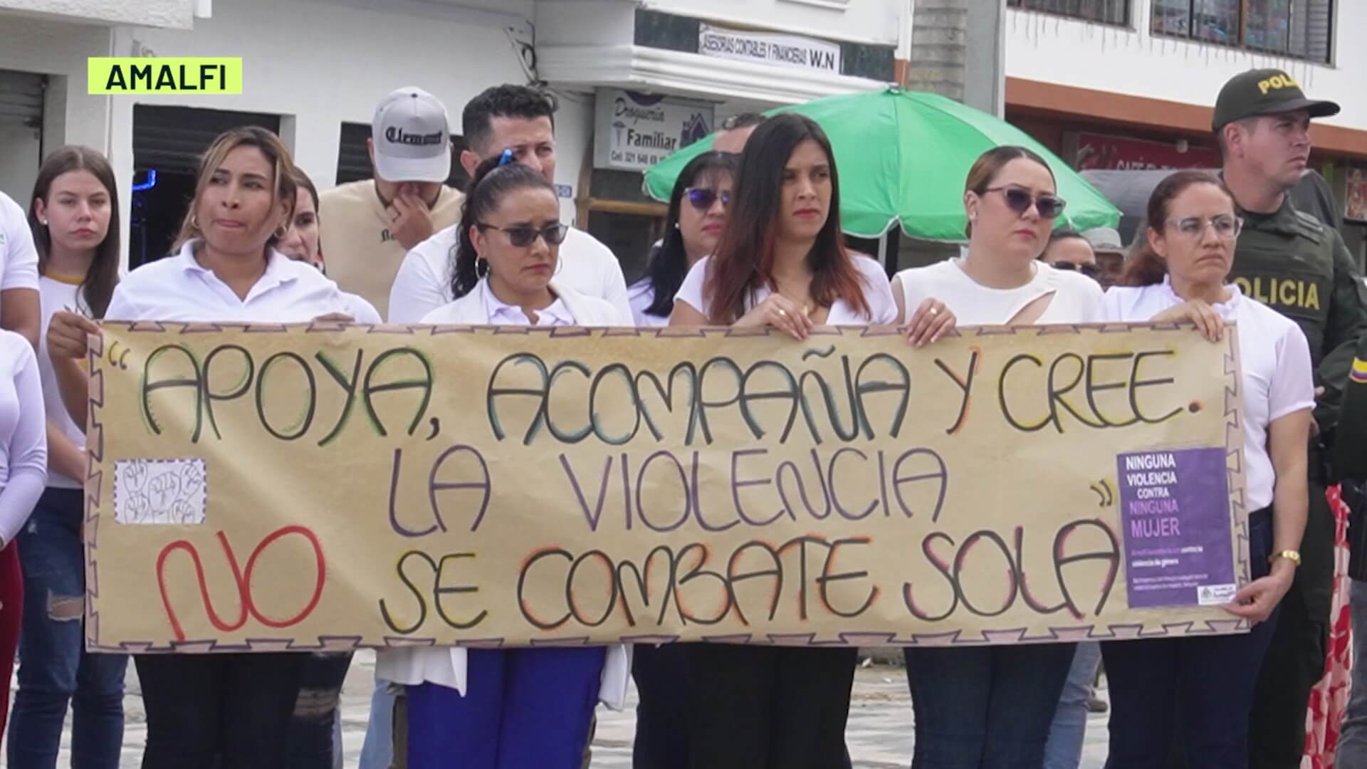 Plantón en Amalfi por el intento de feminicidio de Angie