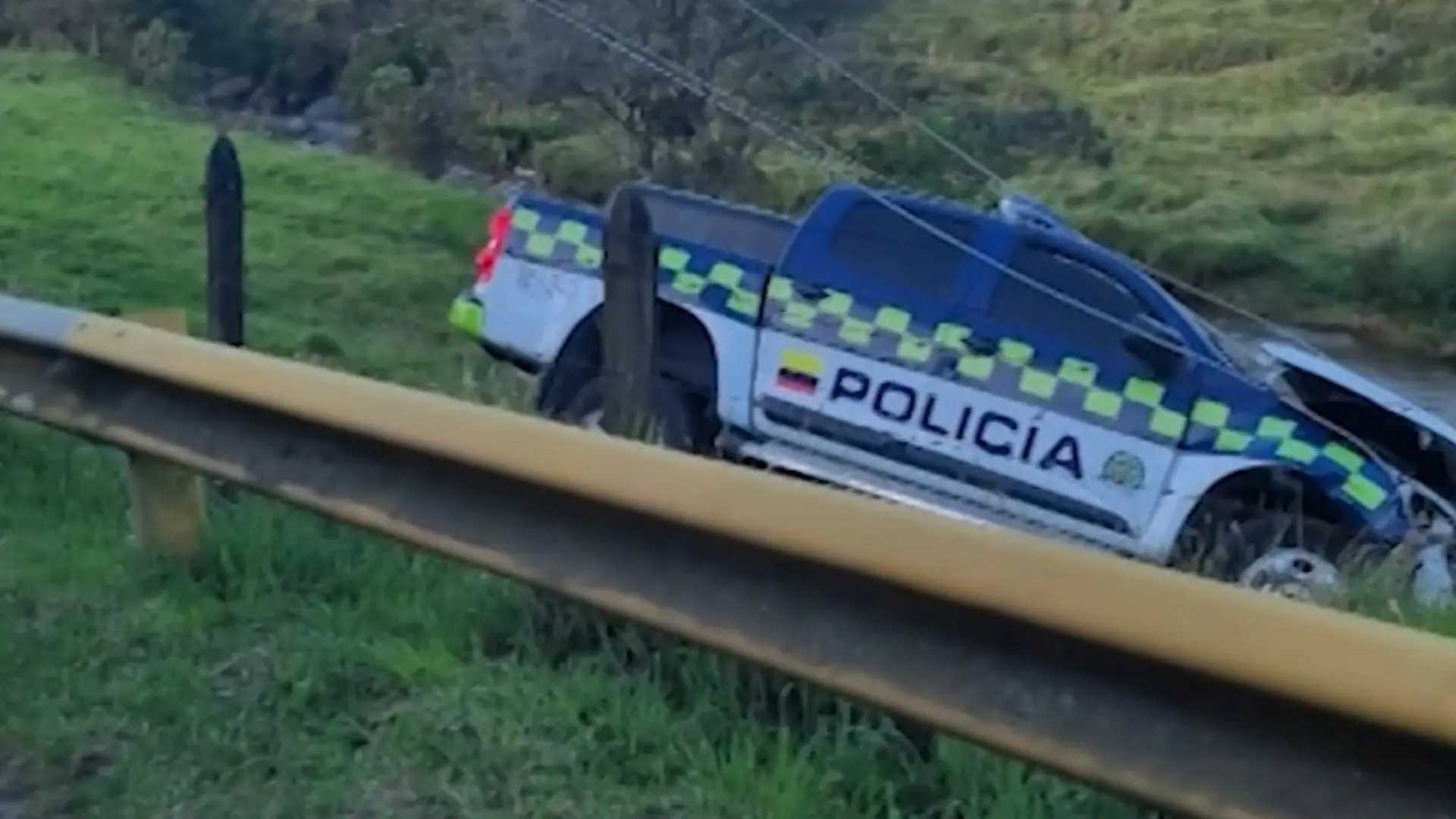 En video | Un policía muerto y otro herido tras atentado contra autoridades en Antioquia