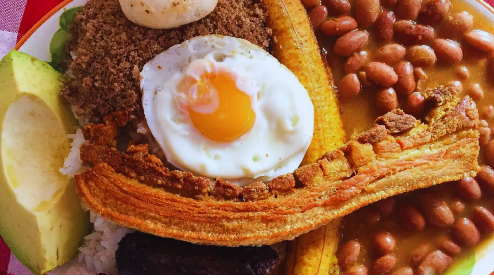 ¿Por qué se llama bandeja paisa? el plato antioqueño que fue bautizado en Bogotá