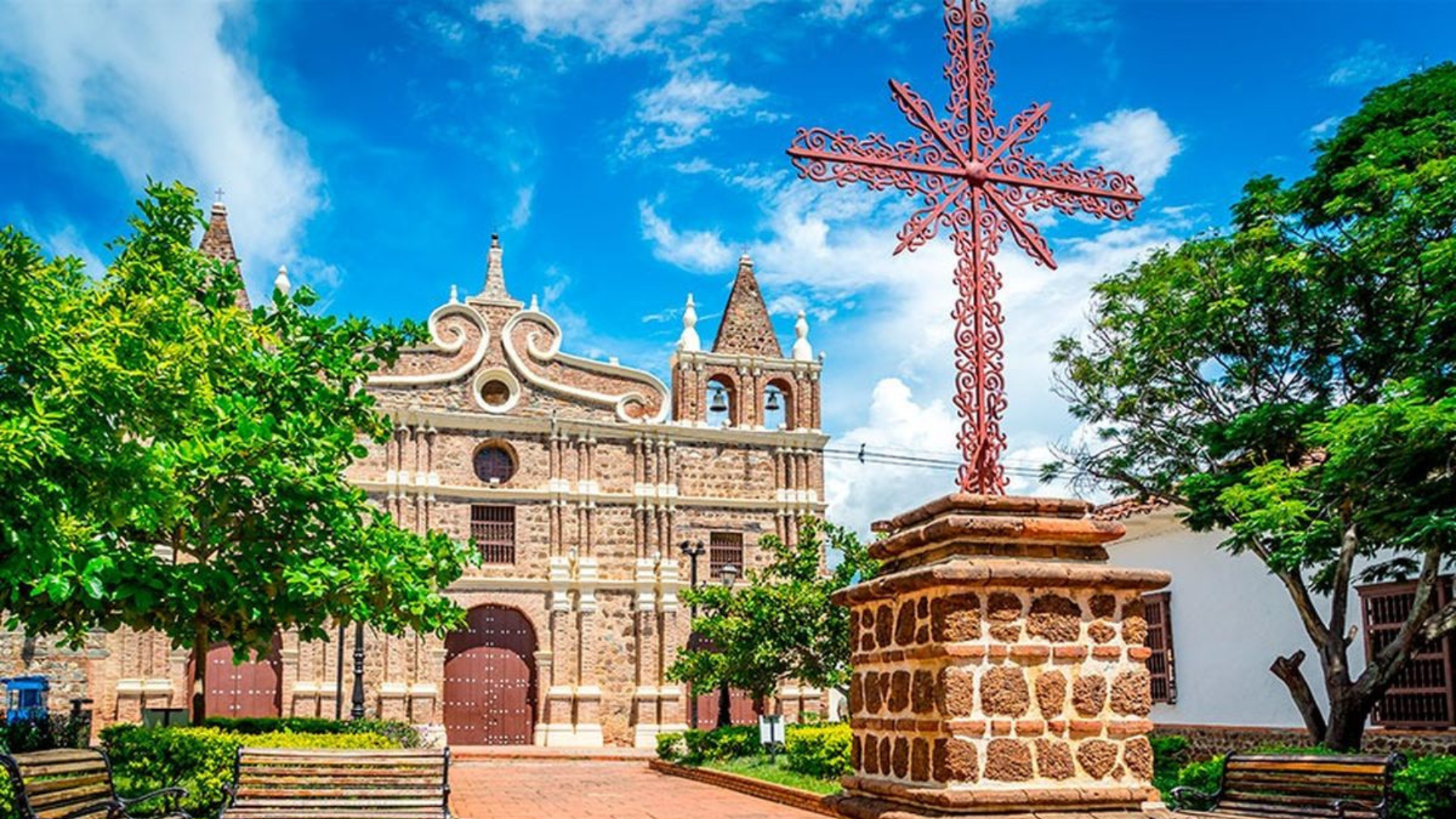 La serie Cosiaca recorre pueblos de Antioquia y muestra su belleza, arquitectura y cultura a través de una historia paisa inolvidable.